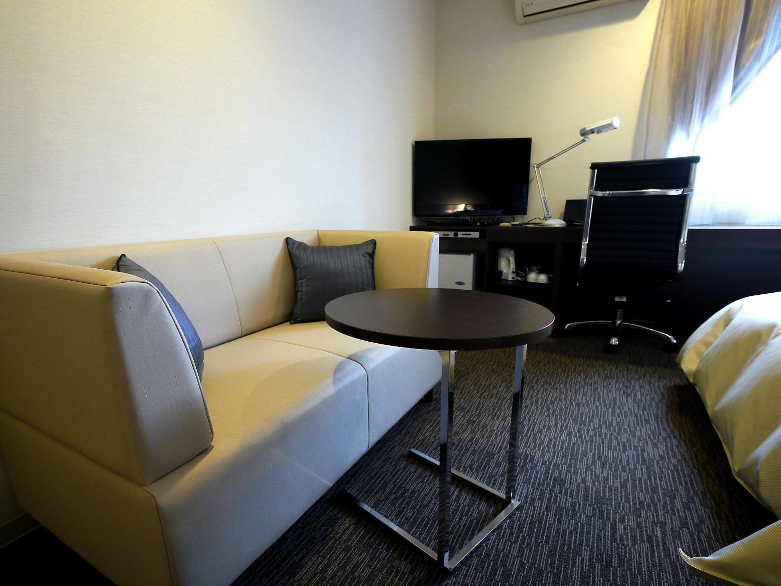 Twin Room - Non-Smoking - Photo 2