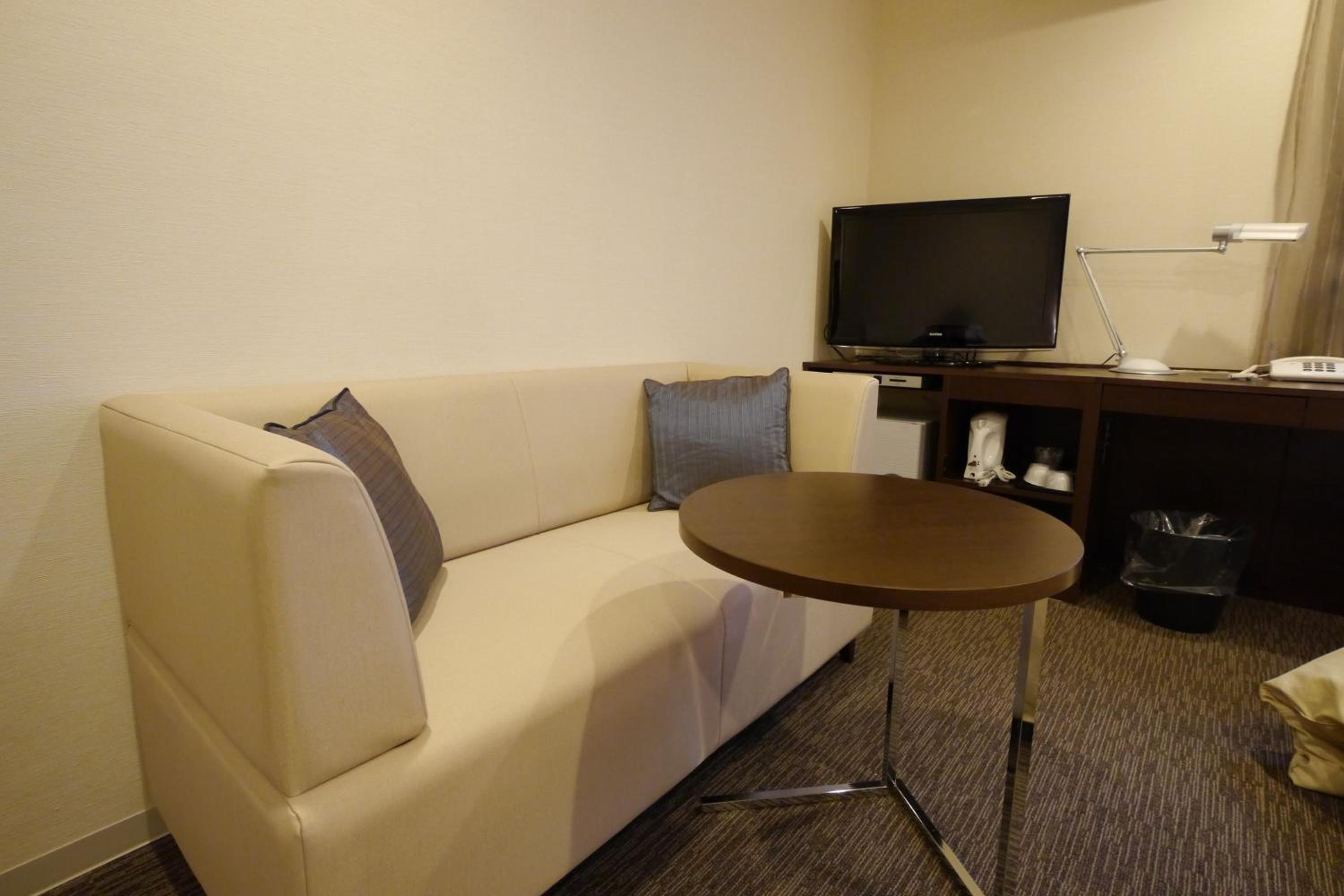 Twin Room - Non-Smoking - Photo 4