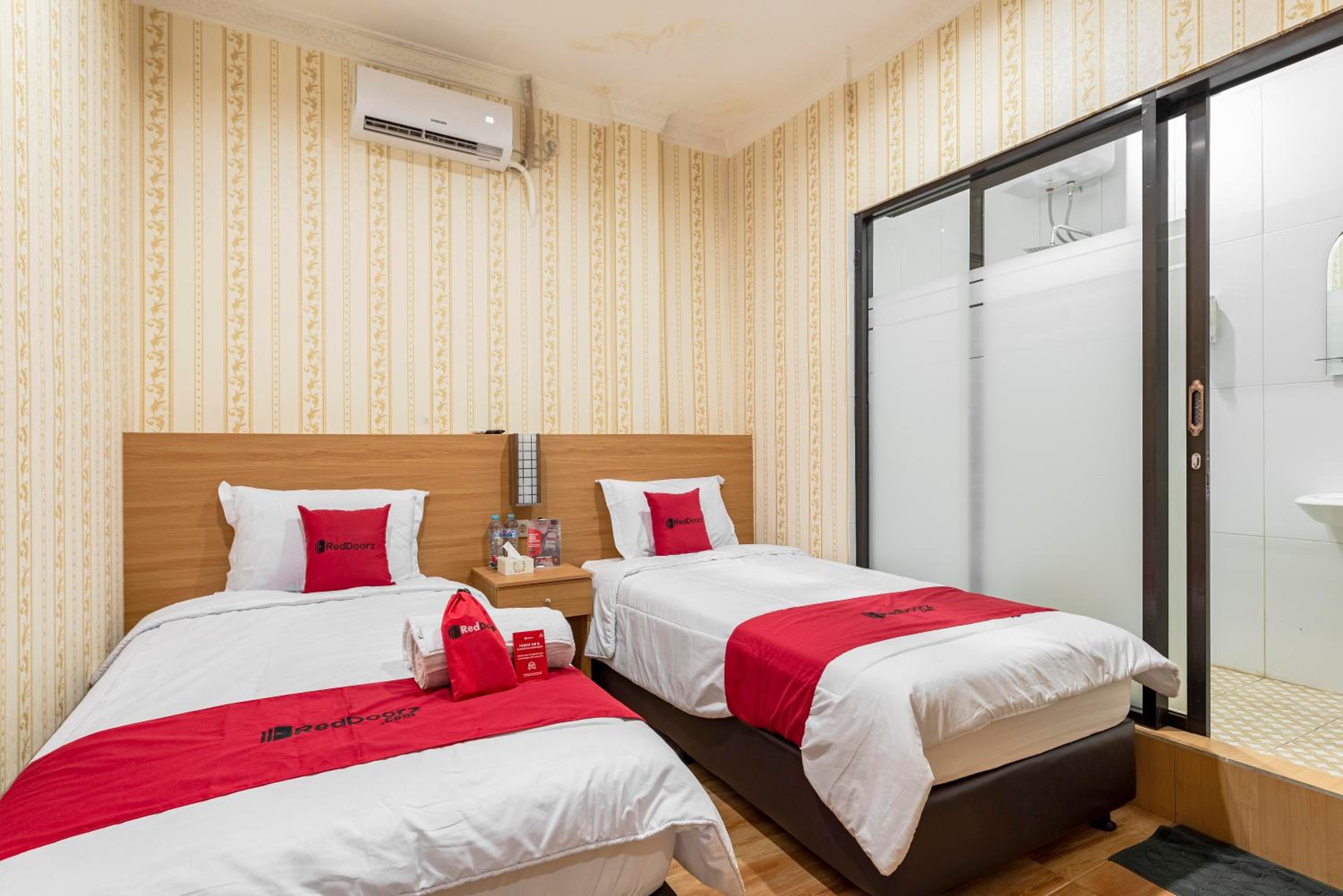 Twin Room - Photo 1