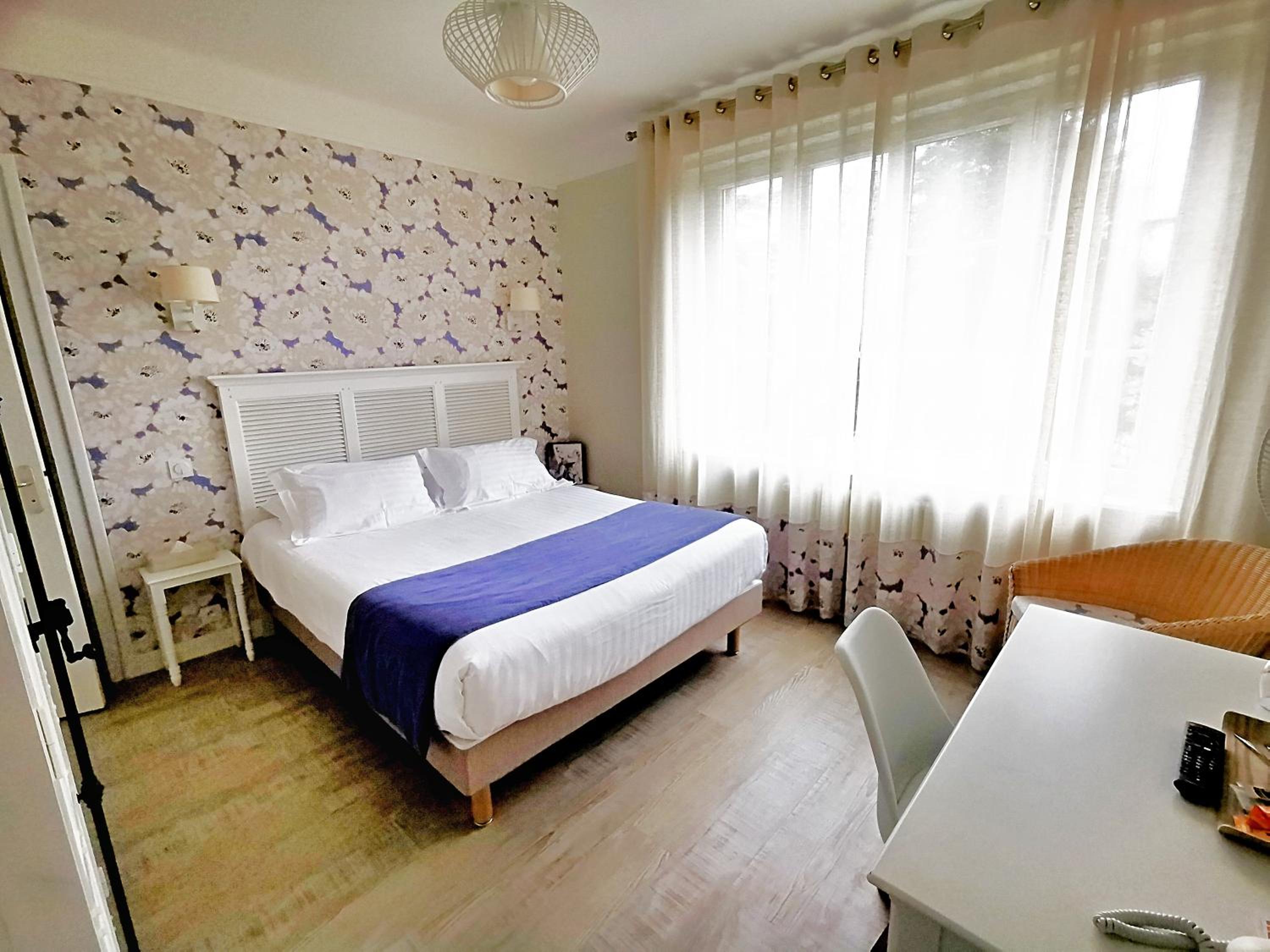 Standard Double Room - Photo 5
