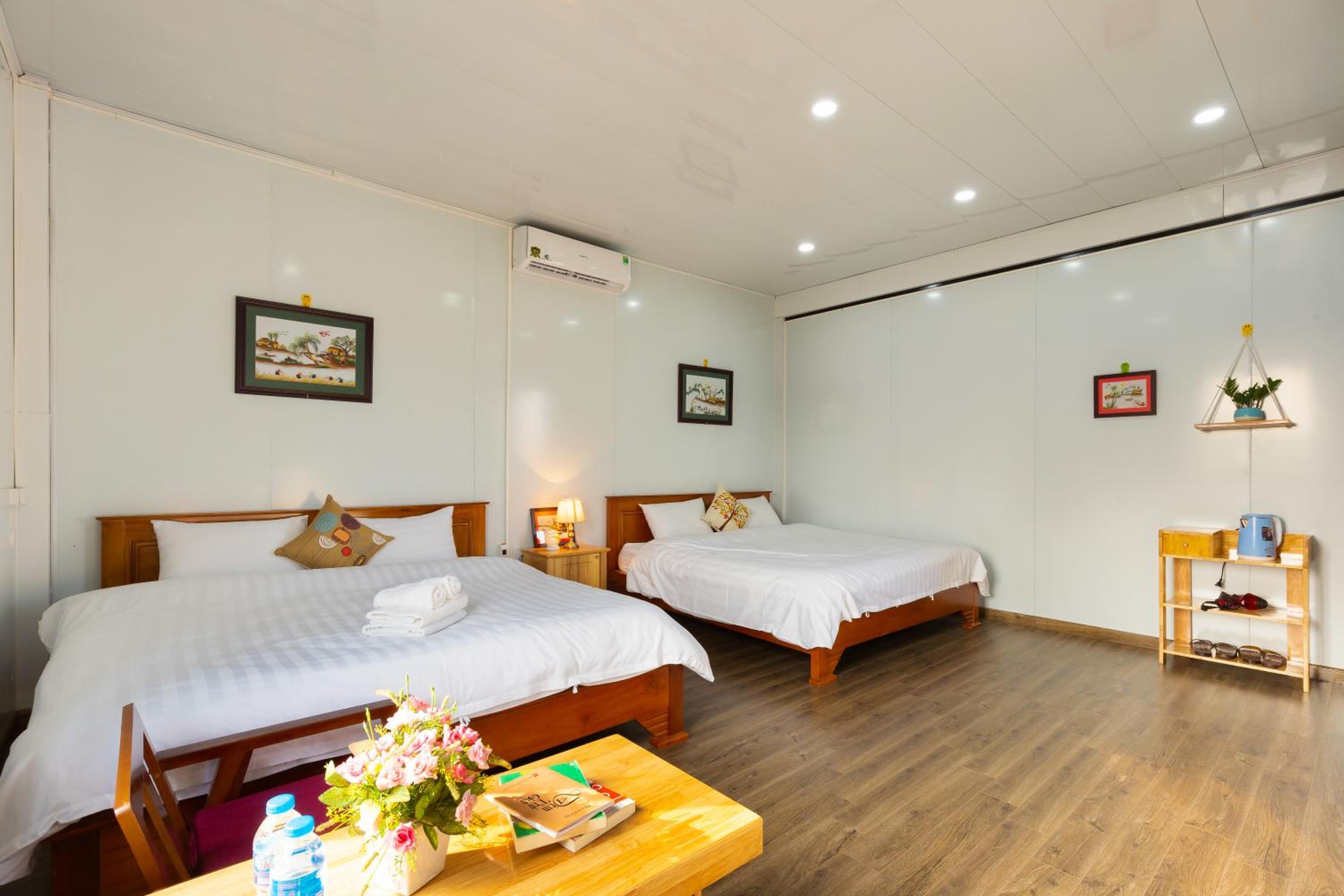 Superior Queen Room with Two Queen Beds photo 3