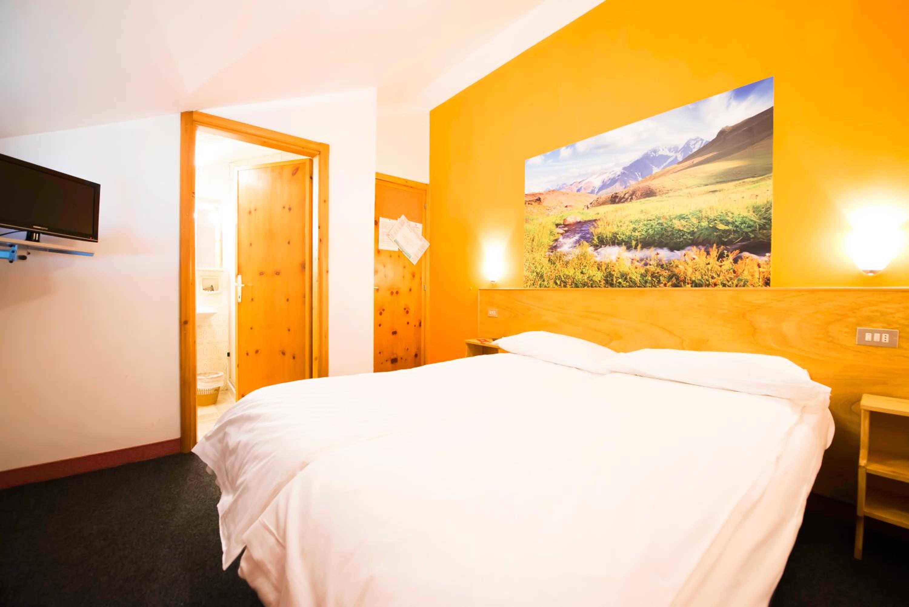 Economy Double or Twin Room photo 1