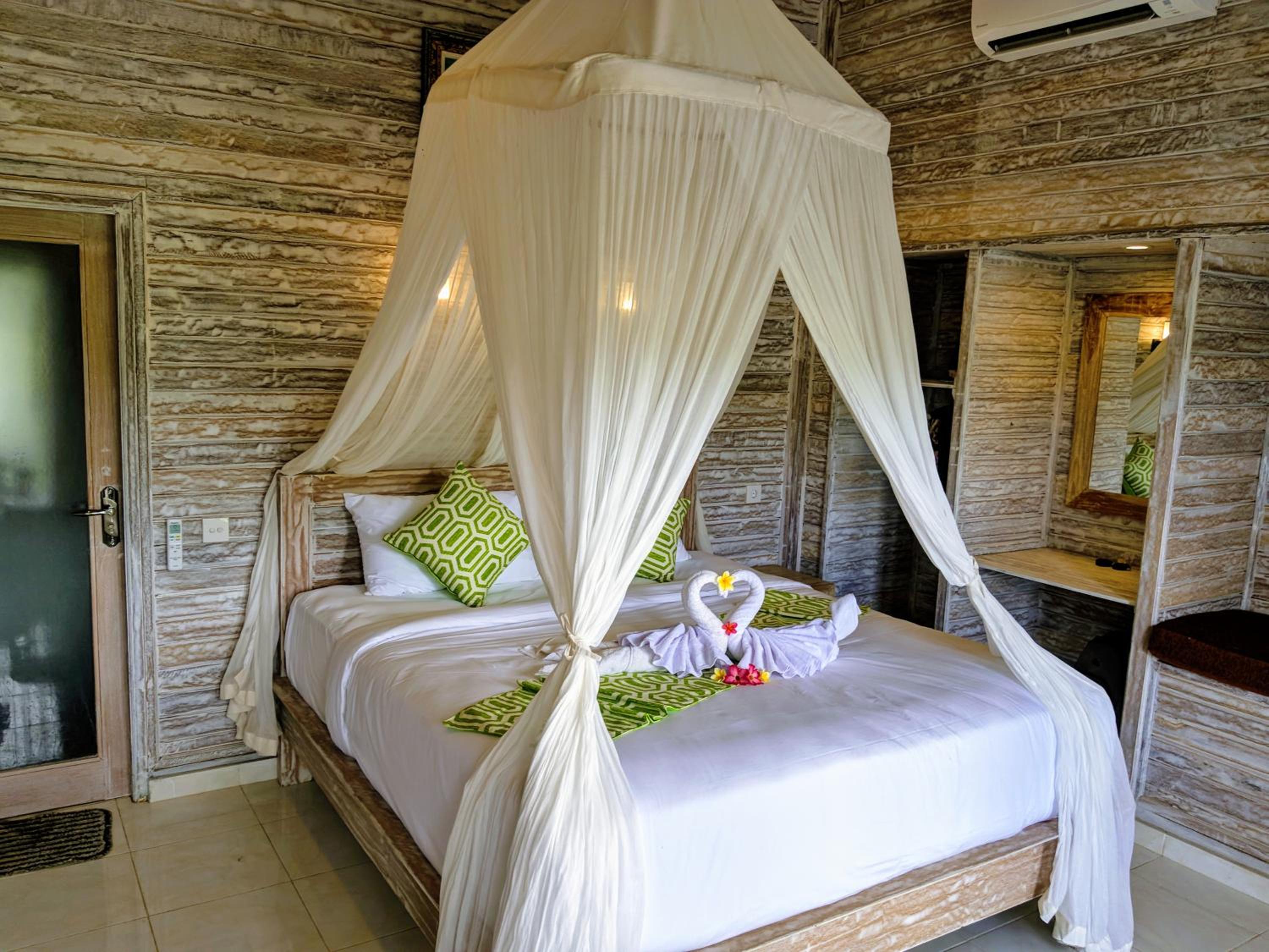 Deluxe Double Room with Balcony photo 1