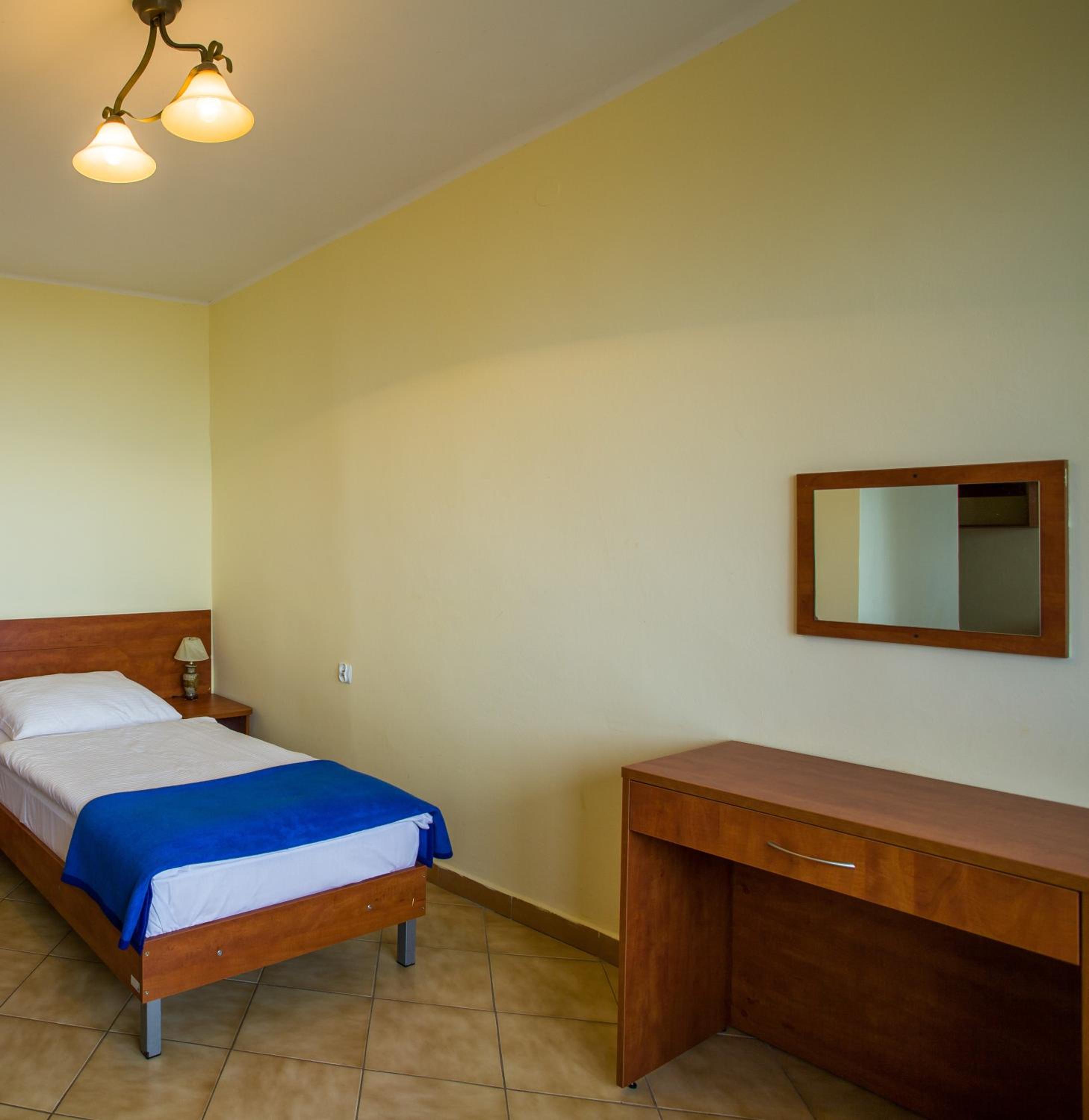 Single Room photo 2