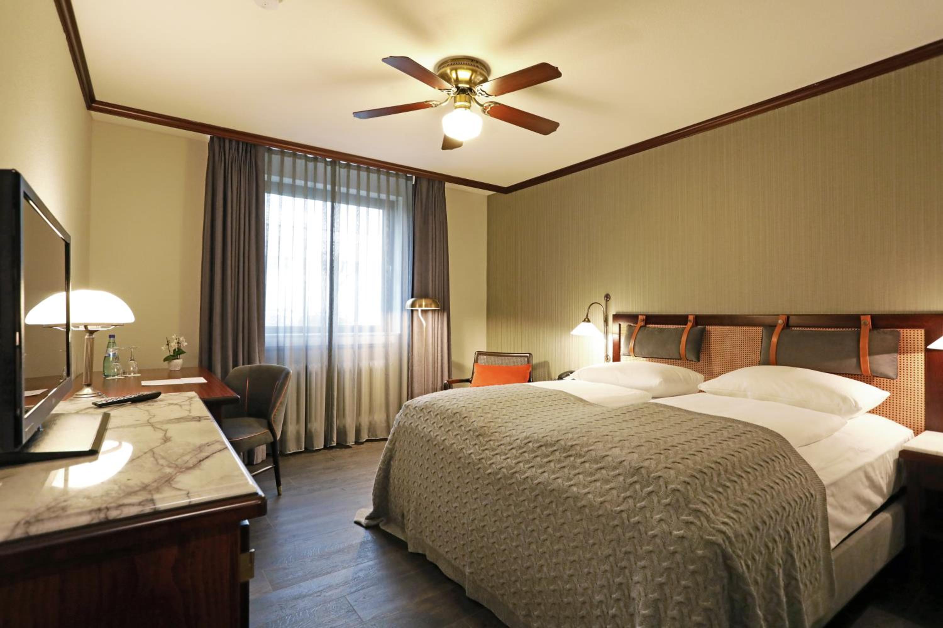 Standard Double Room - Photo 6