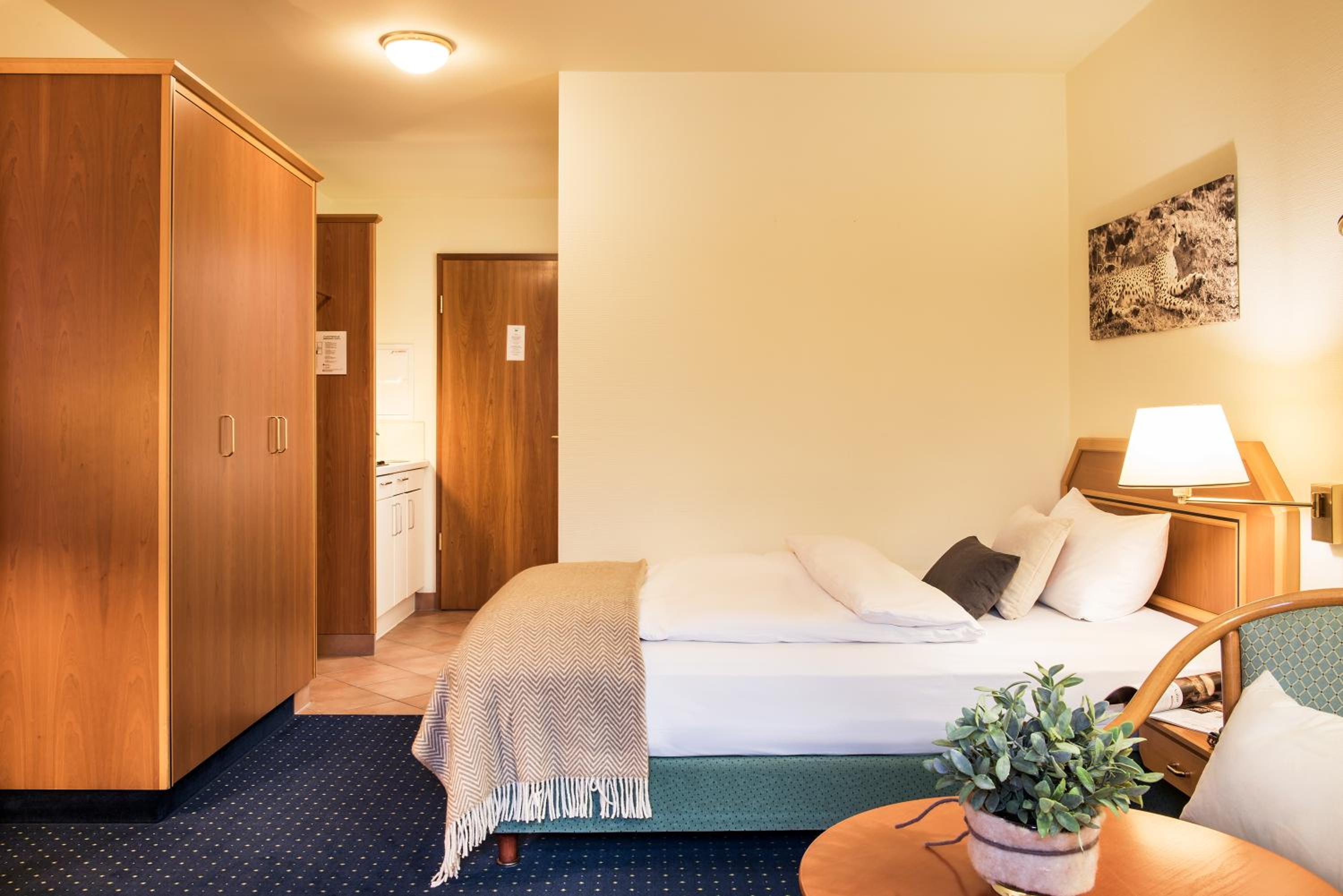 Economy Single Room