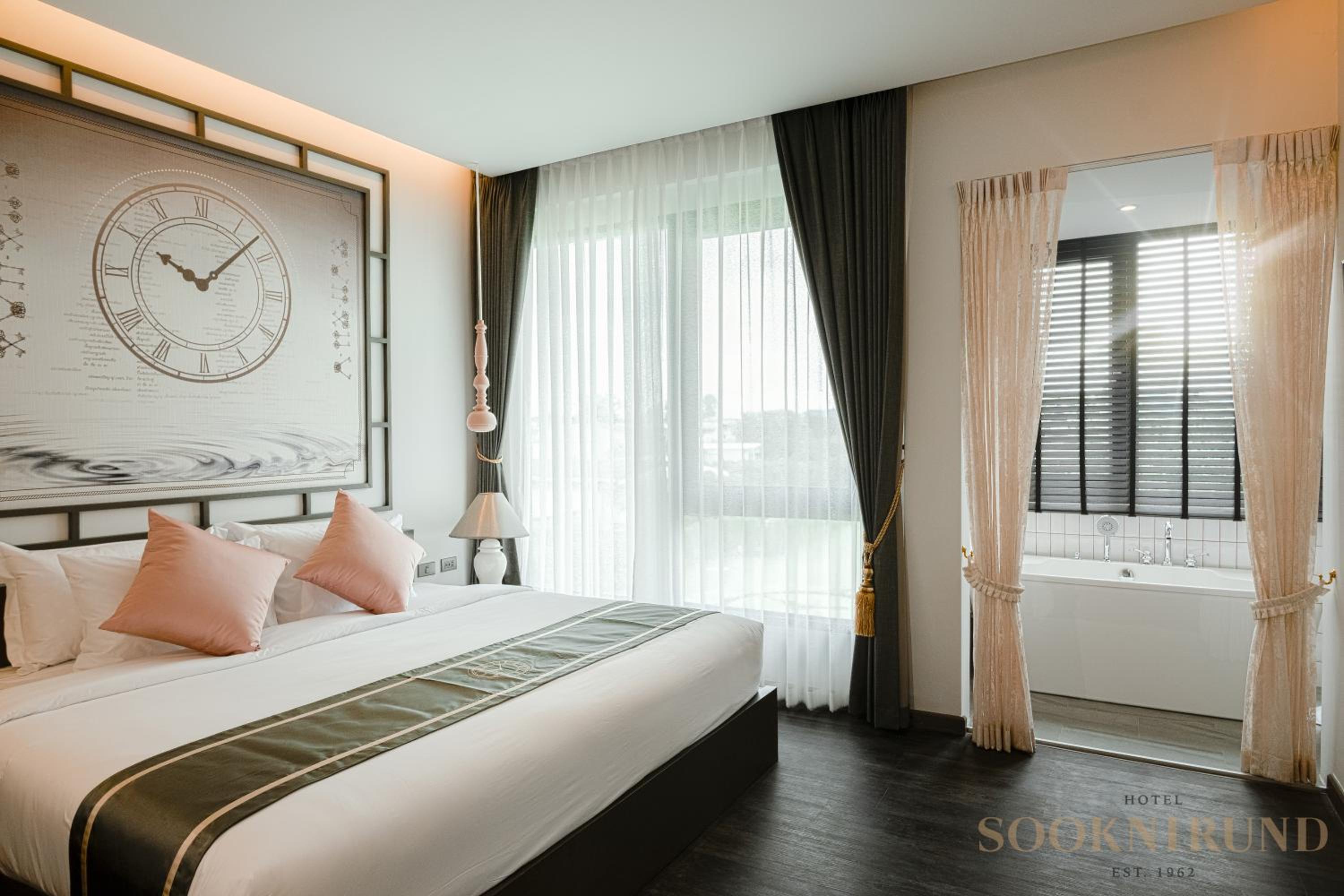Superior Suite