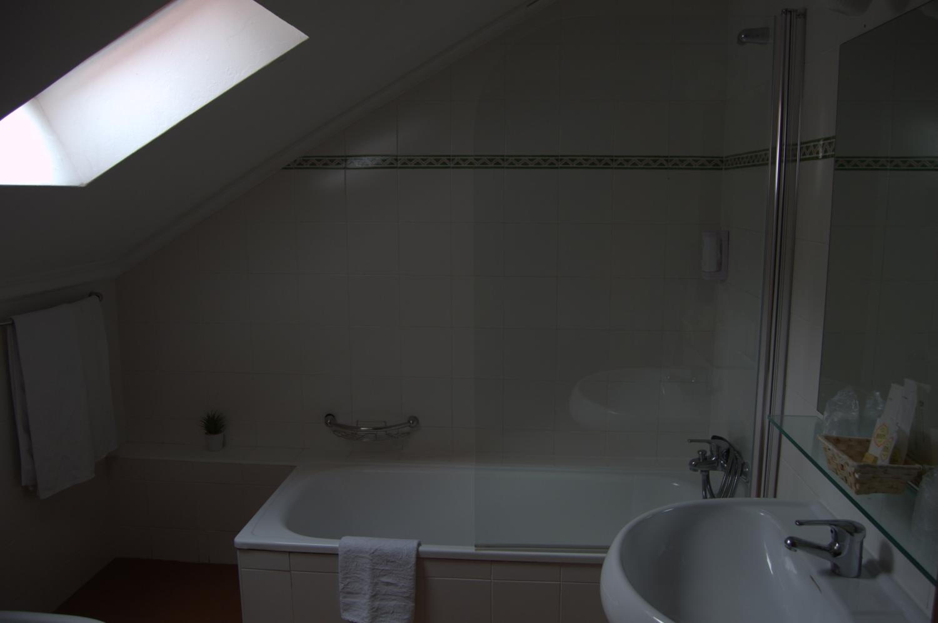 Double or Twin Room with Mountain View photo 3