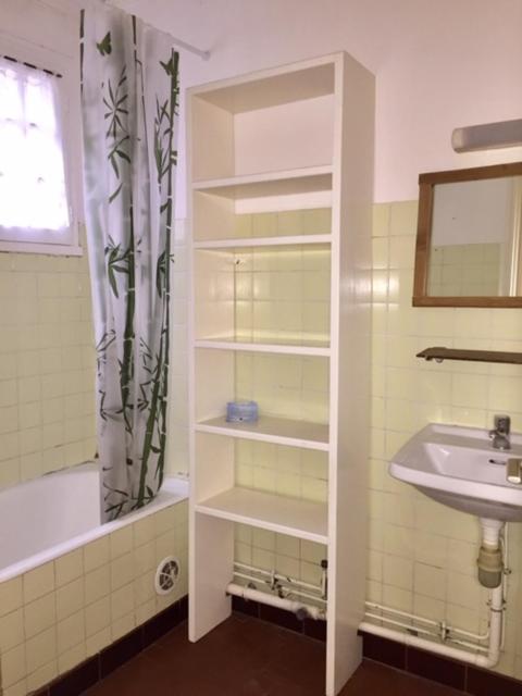 Two-Bedroom House - Photo 10