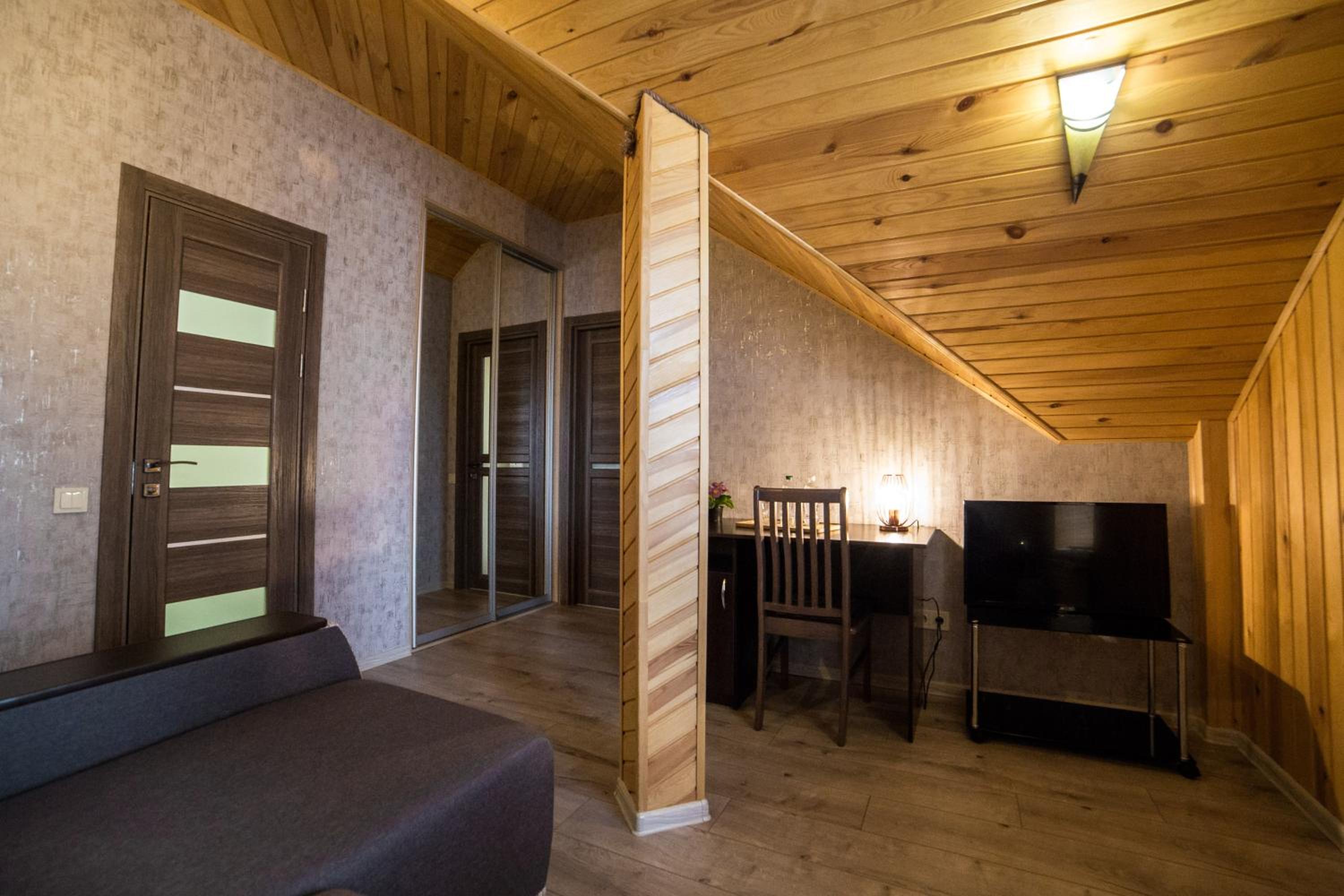 Double Room with Private Bathroom photo 3