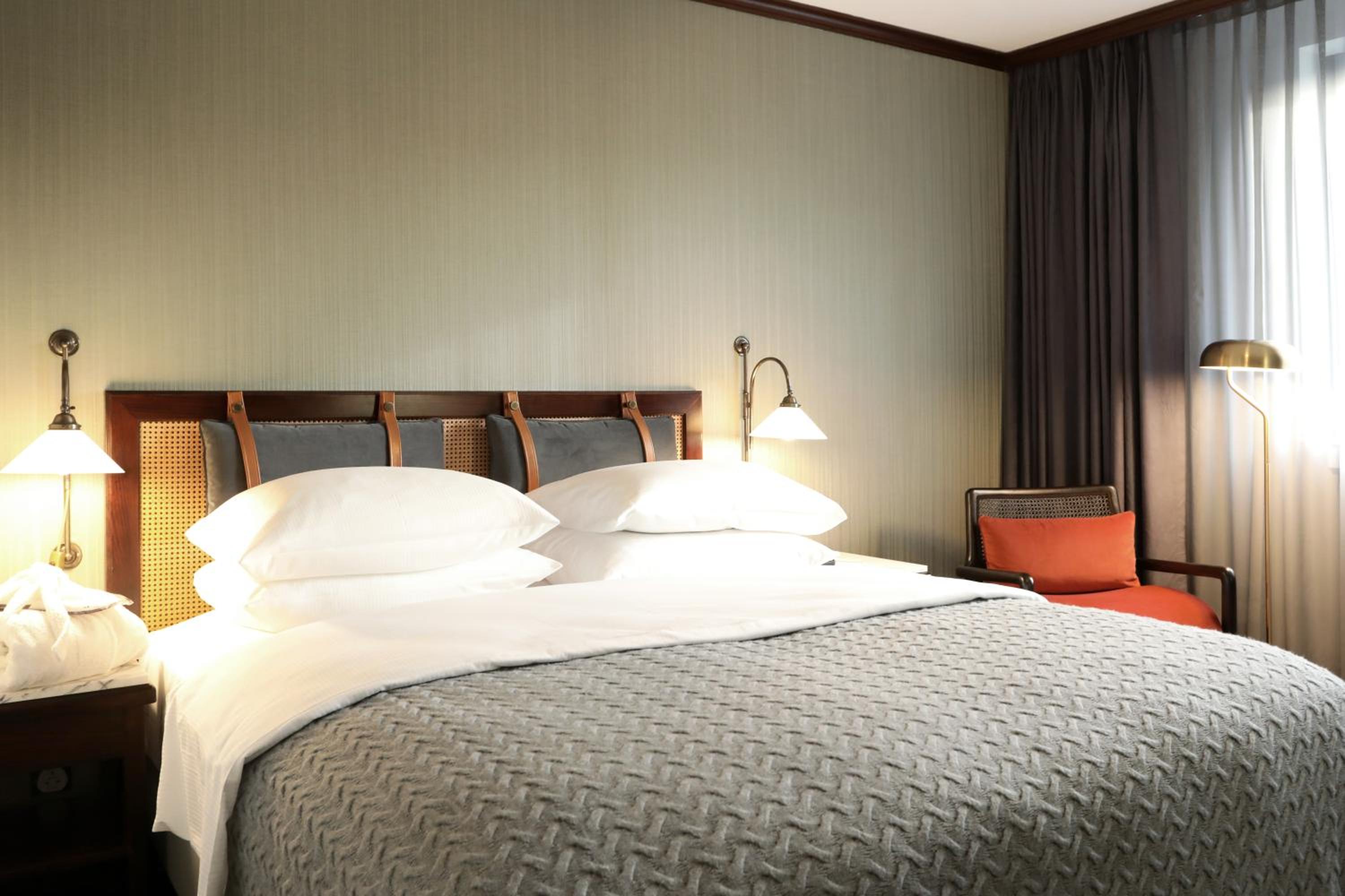 Executive Double Room - Photo 13