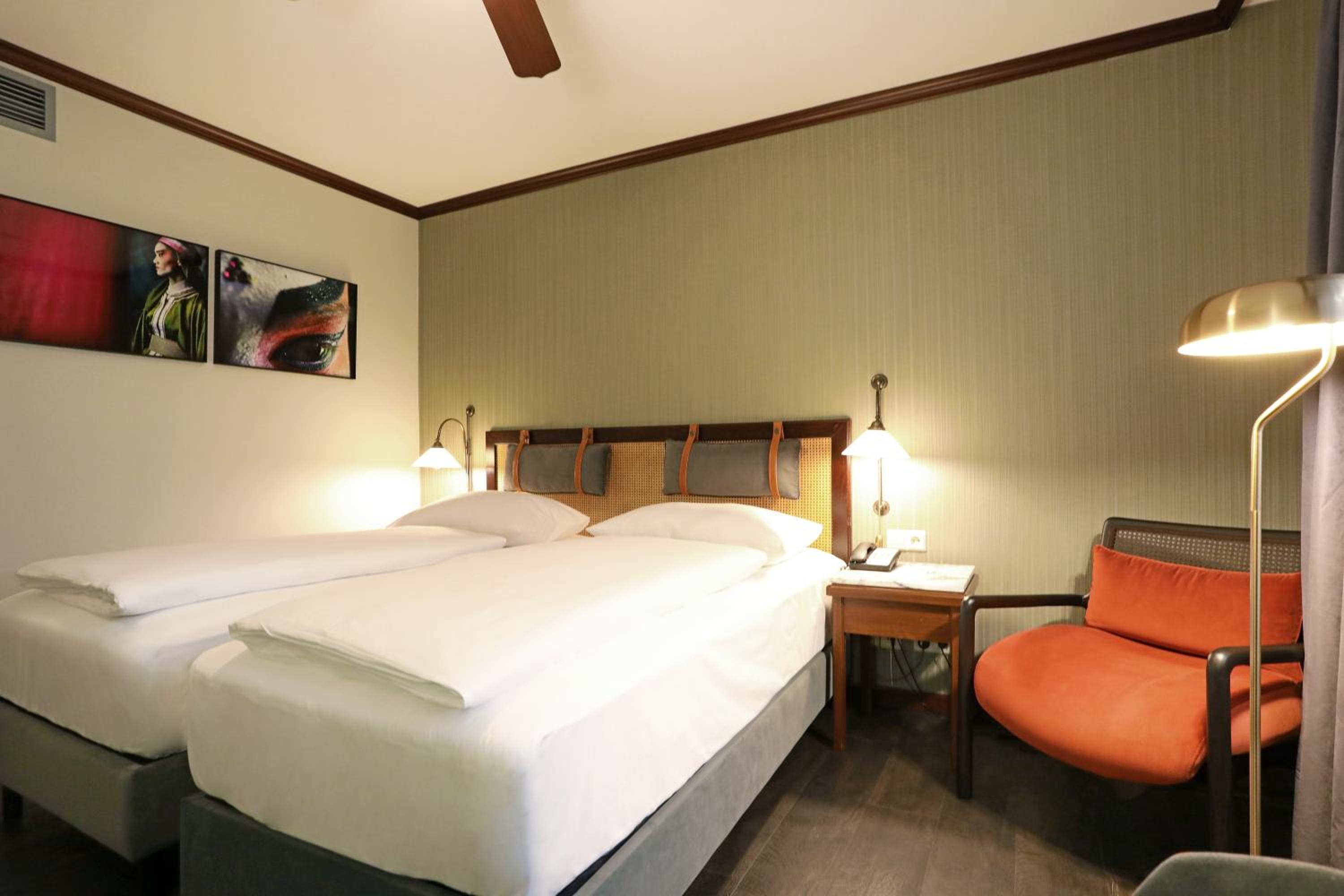 Standard Twin Room - Photo 12