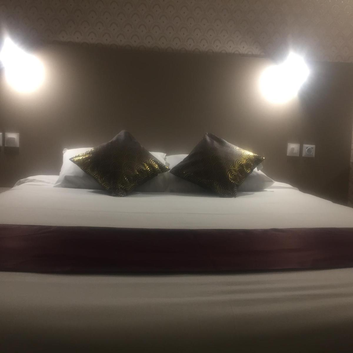 Double Room - Photo 5