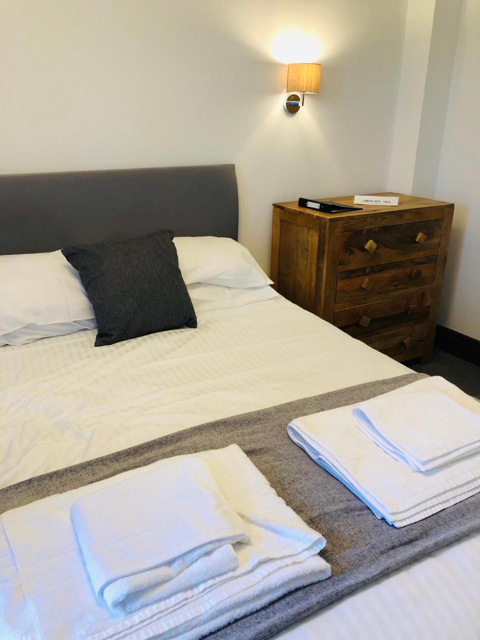 Double Room - Photo 2