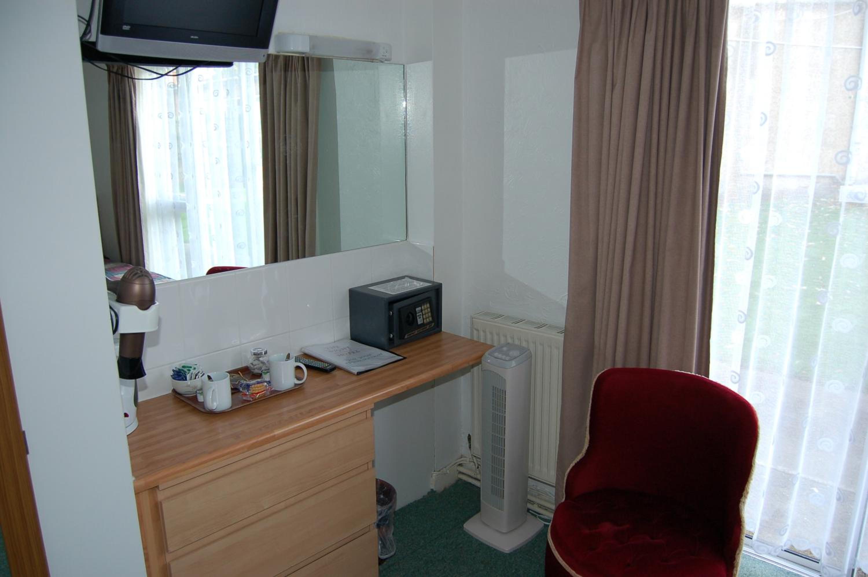 Standard Twin Room photo 3