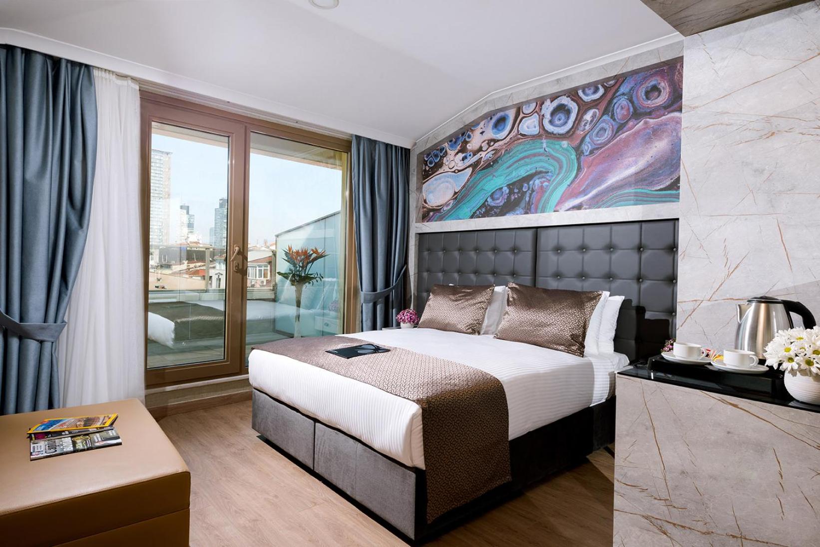 Double Room with Balcony photo 1