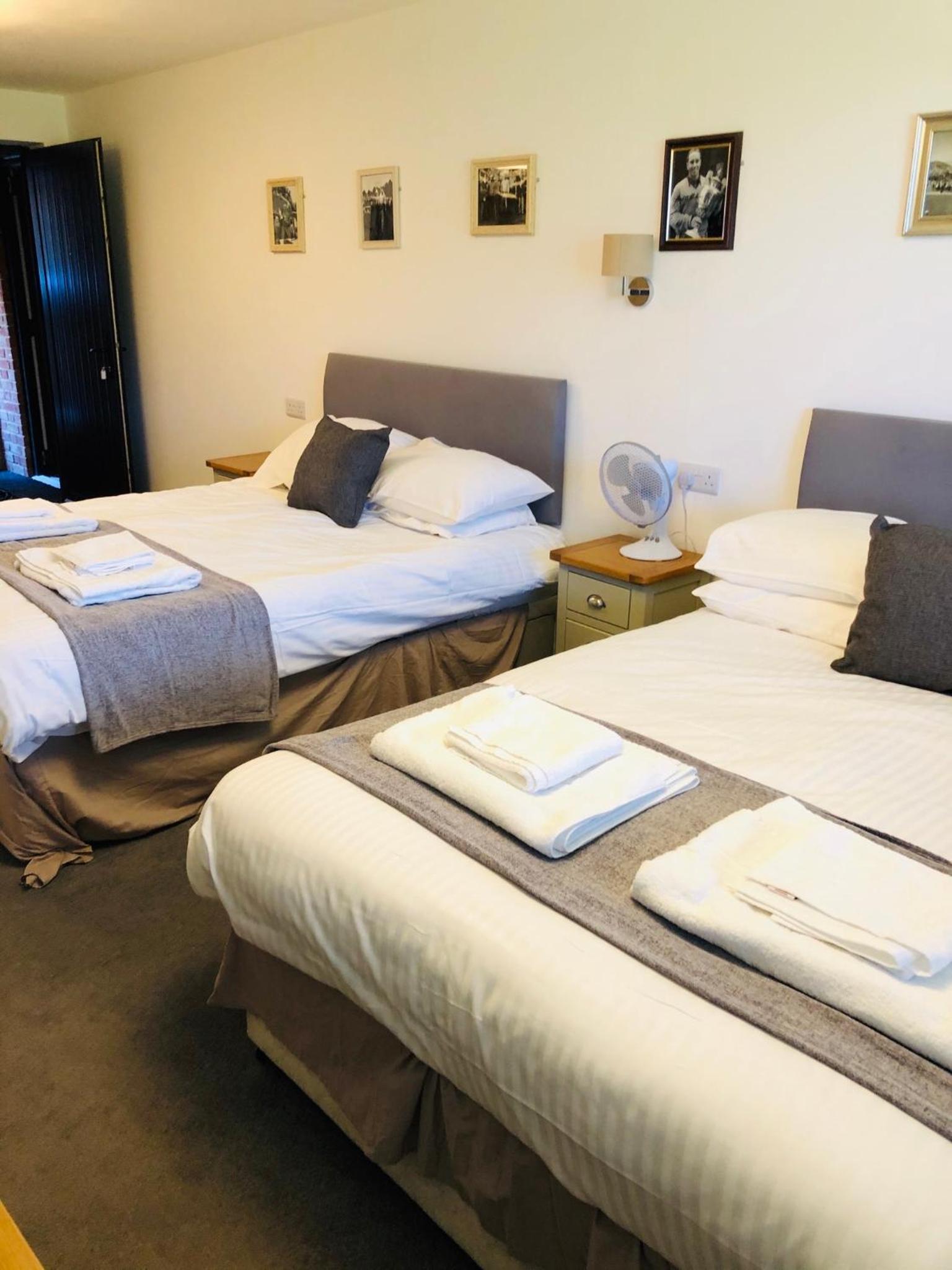 Standard Double or Twin Room photo 3