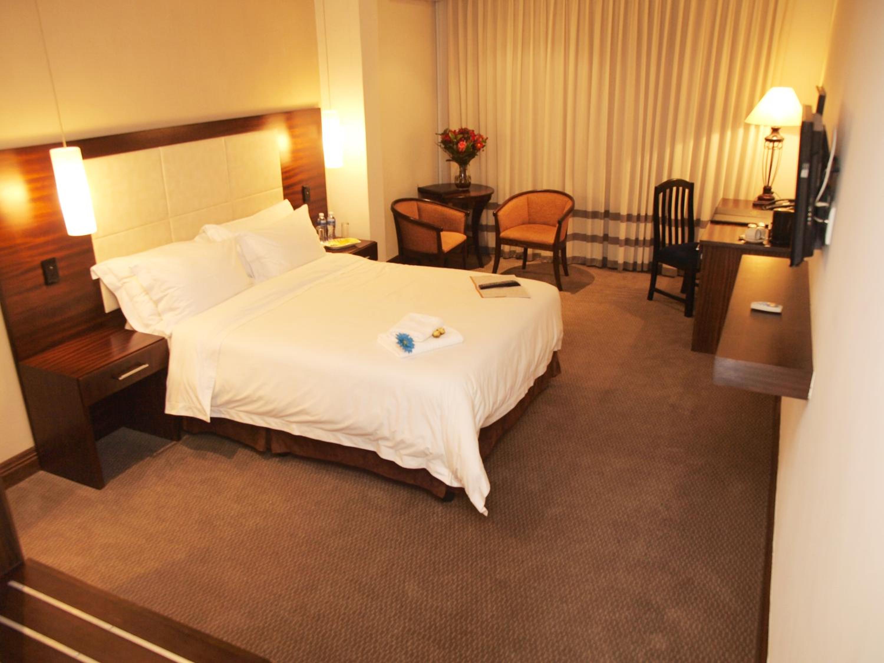 Suite with King Bed - Photo 1