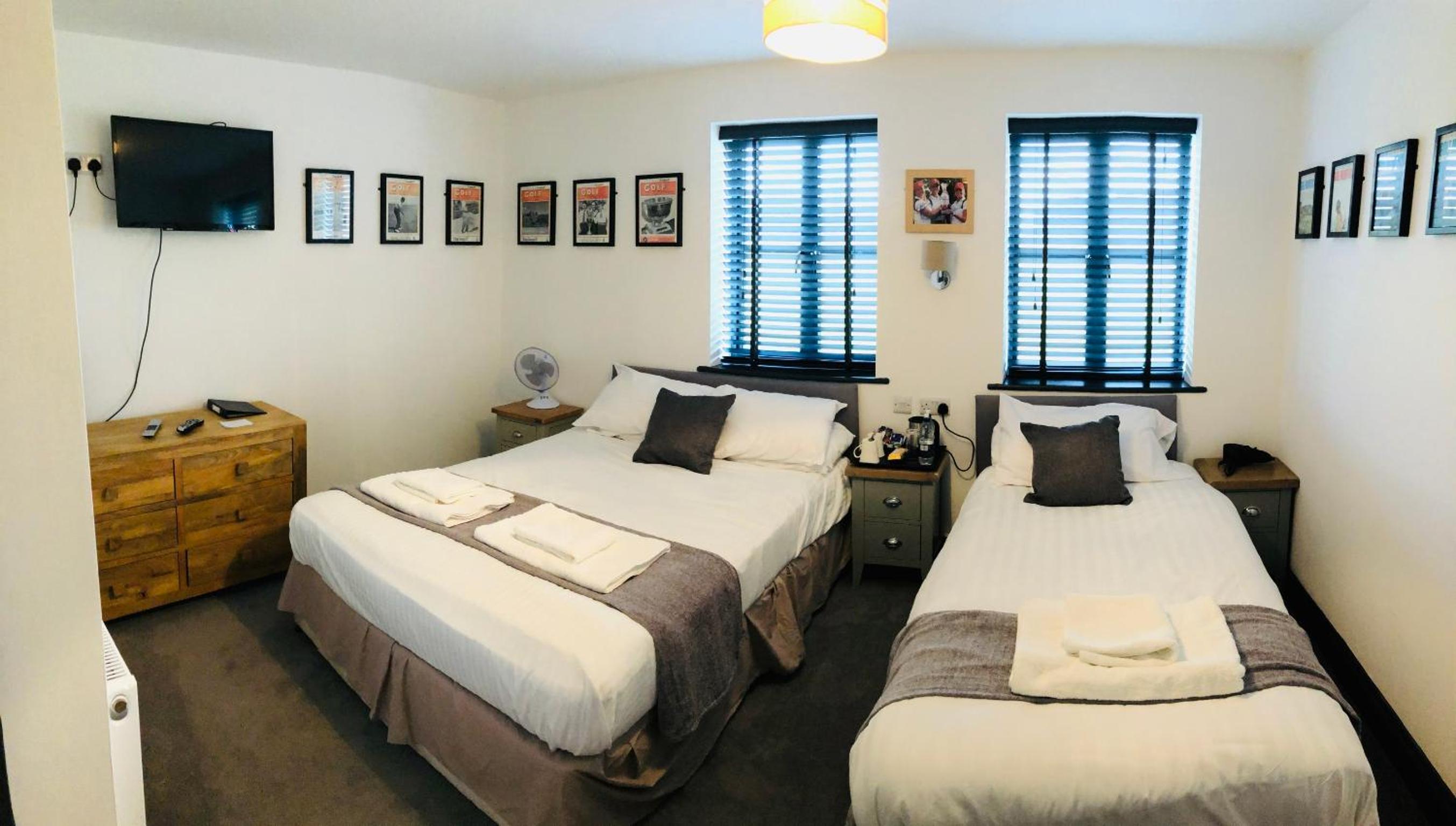 Standard Twin Room