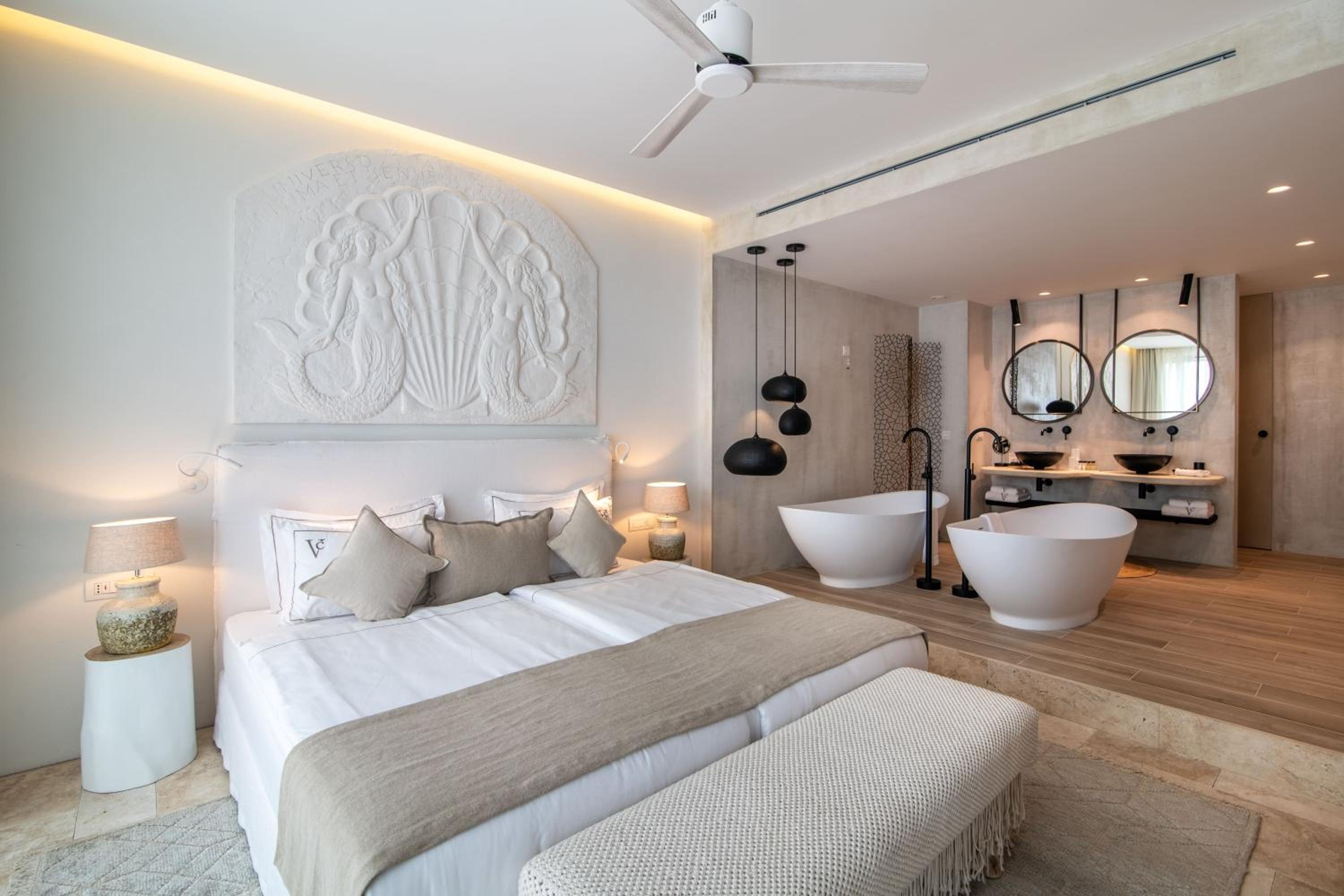 Presidential Apartment with Sea View and Panoramic Terrace and Free Access to AquaHouse Thermal & Beach