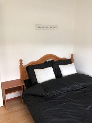 Three-Bedroom House photo 2