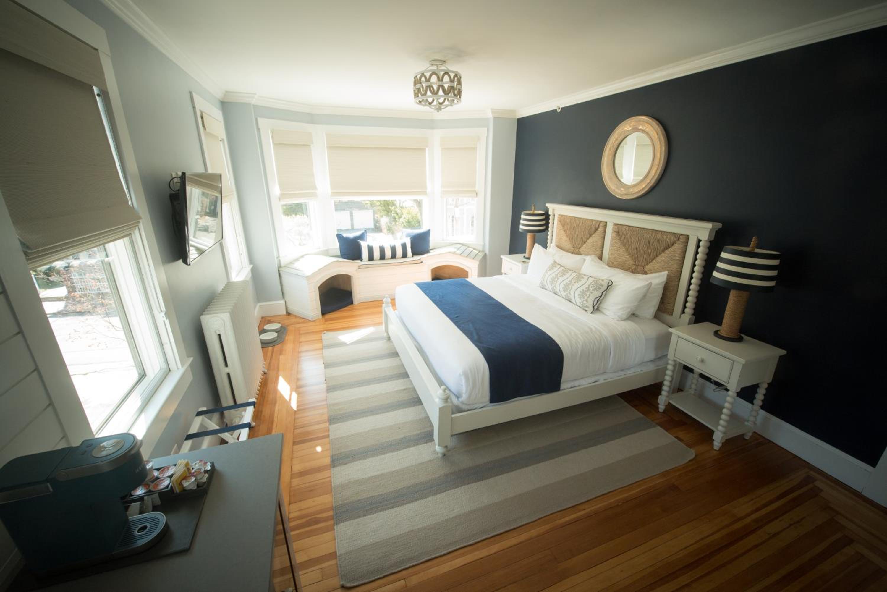 Room 5 photo 1