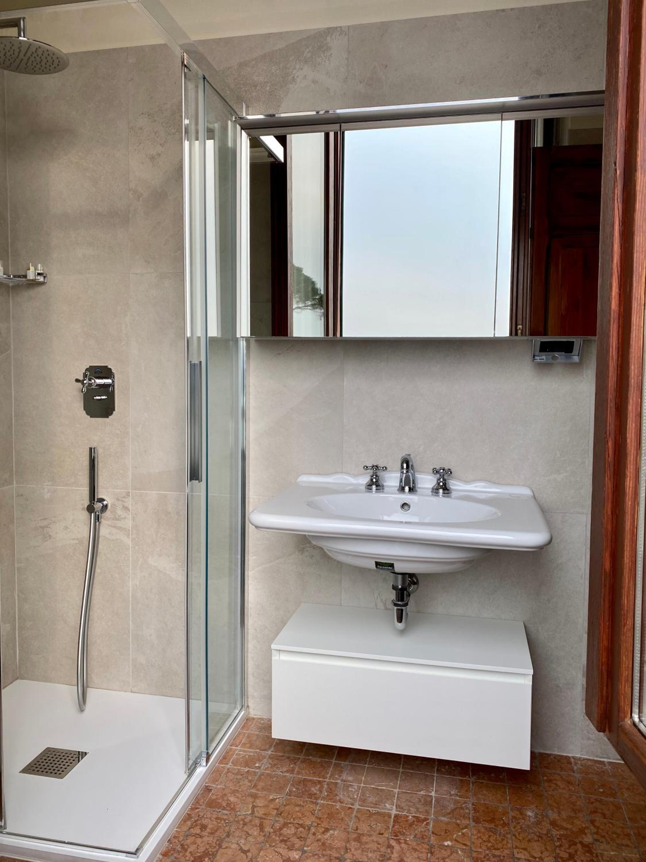 Double or Twin Room photo 2