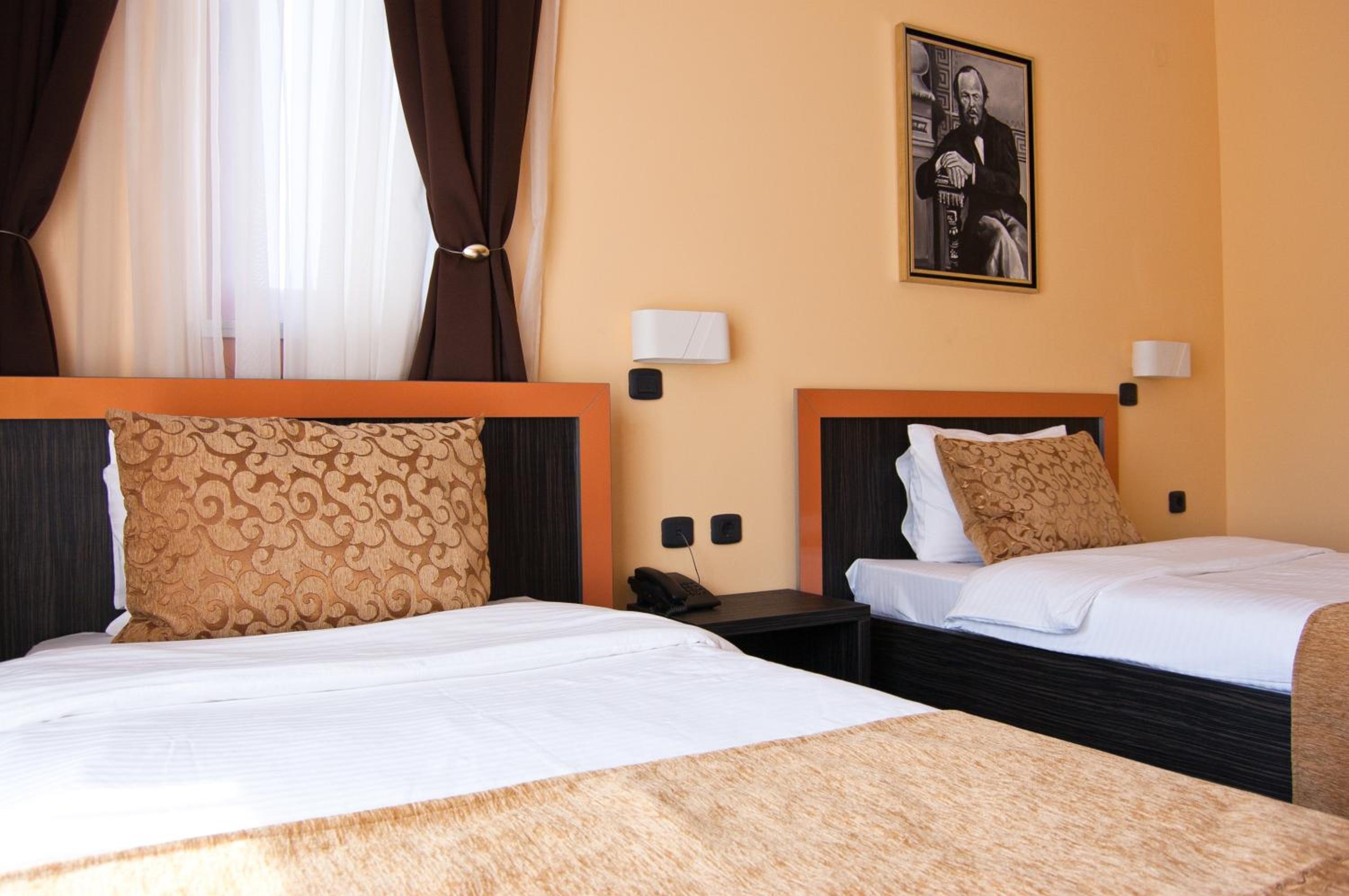 Suite with Balcony (4 Adults) photo 3