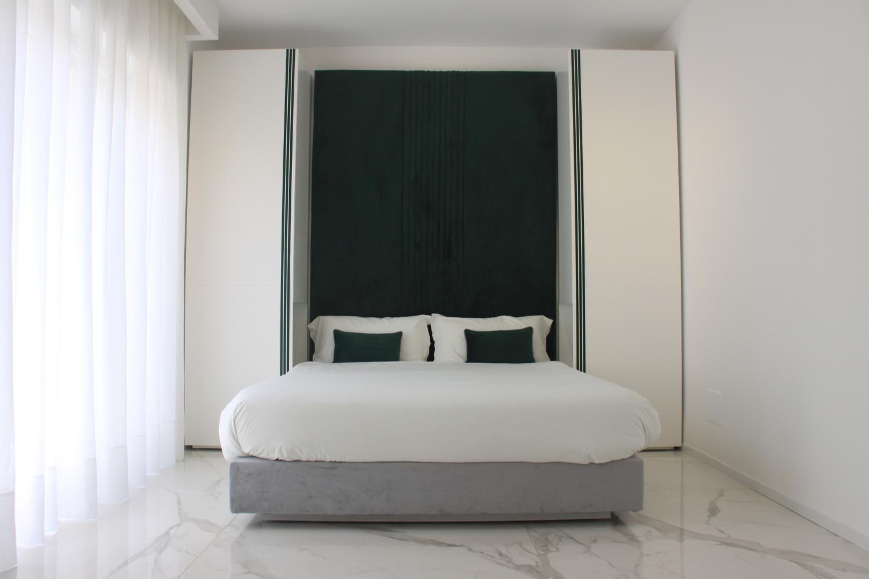 One-Bedroom Apartment with Sea View