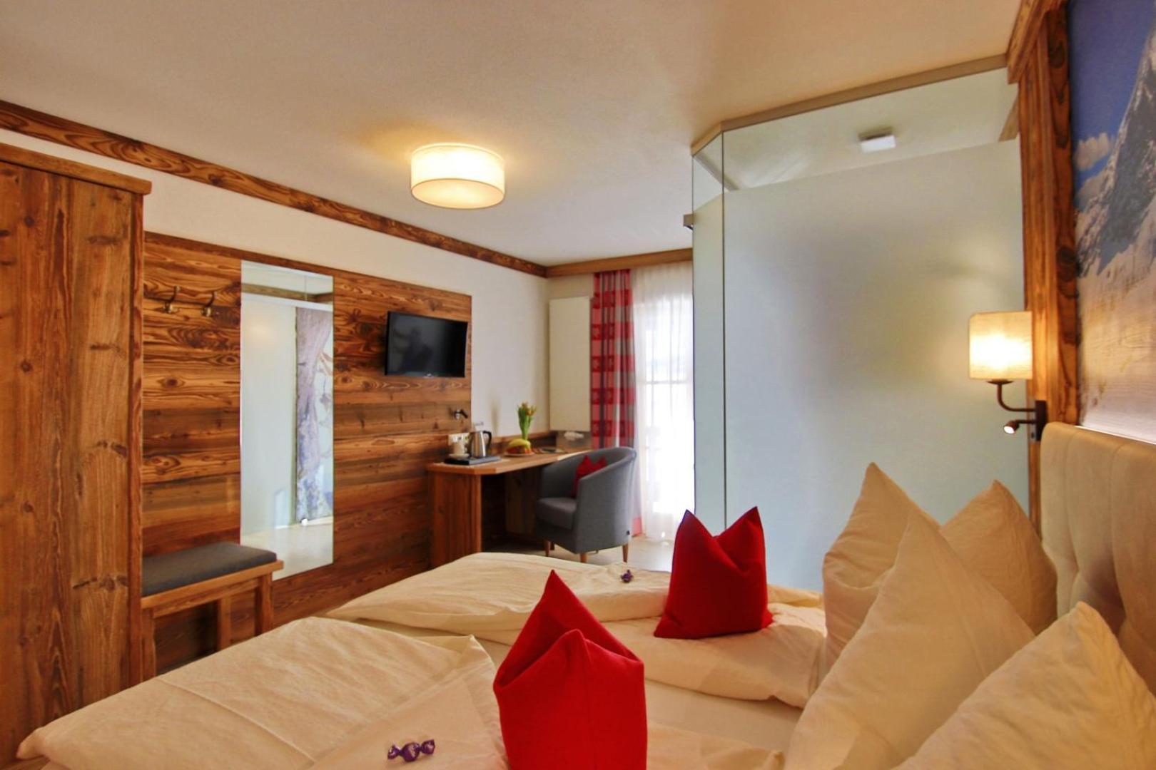 Double Room with Mountain View photo 3