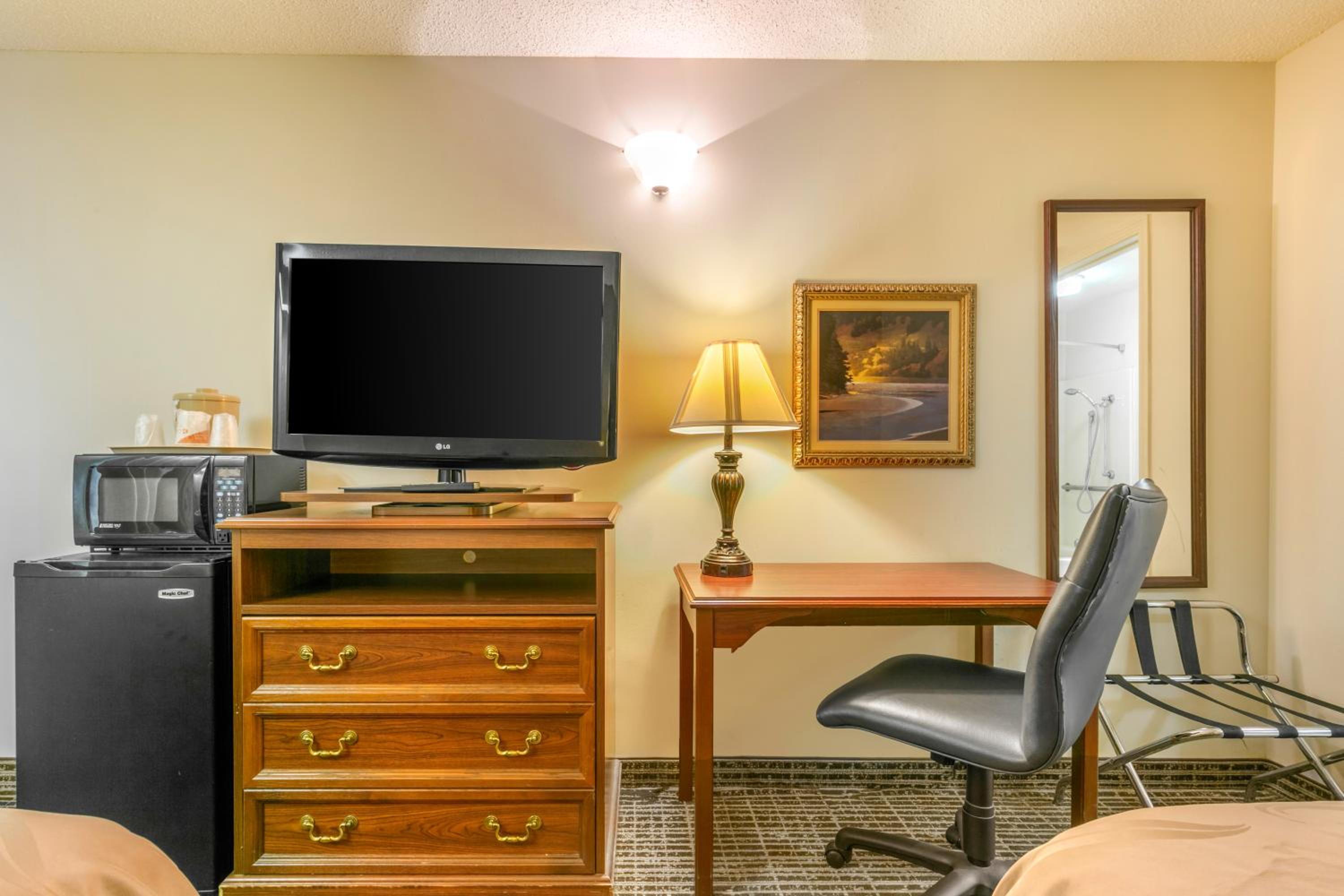 Double Room with Two Double Beds - Smoking - Photo 6