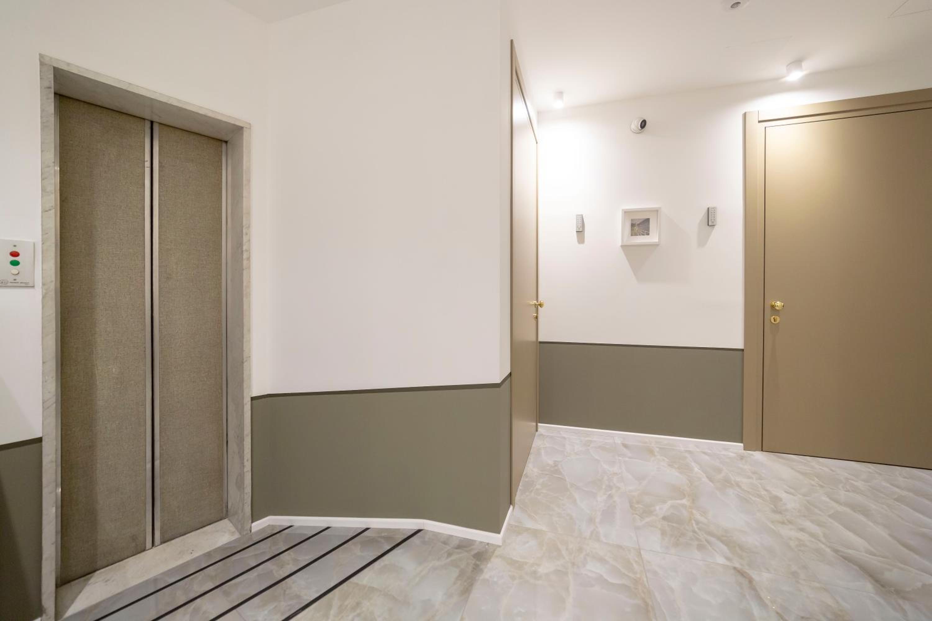Suite with Lake View - Photo 12