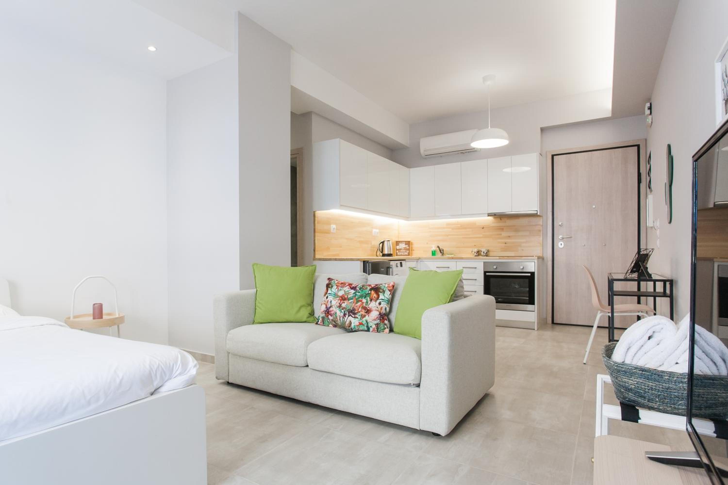 Premium Studio with Balcony photo 1