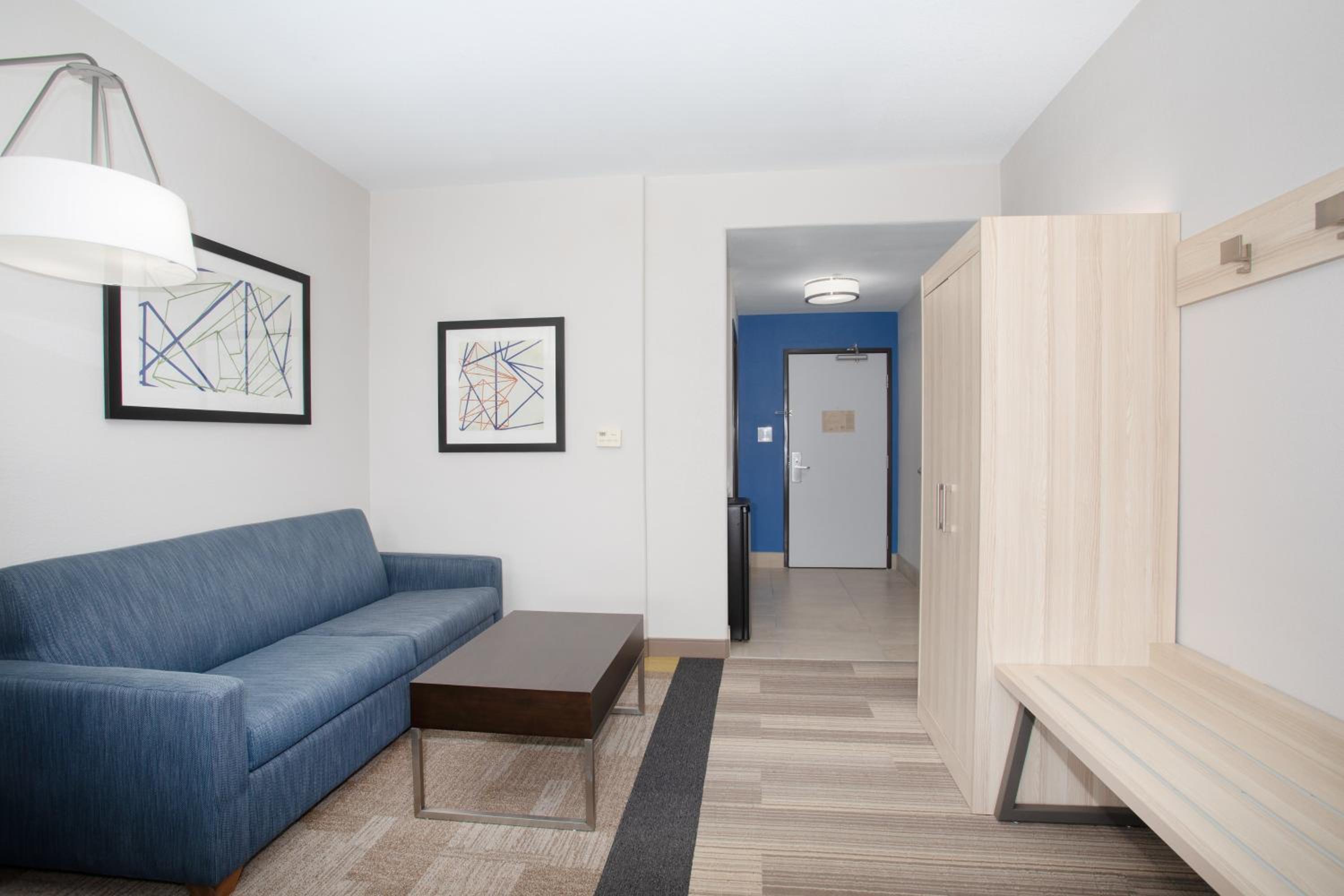 King Suite - Photo 3