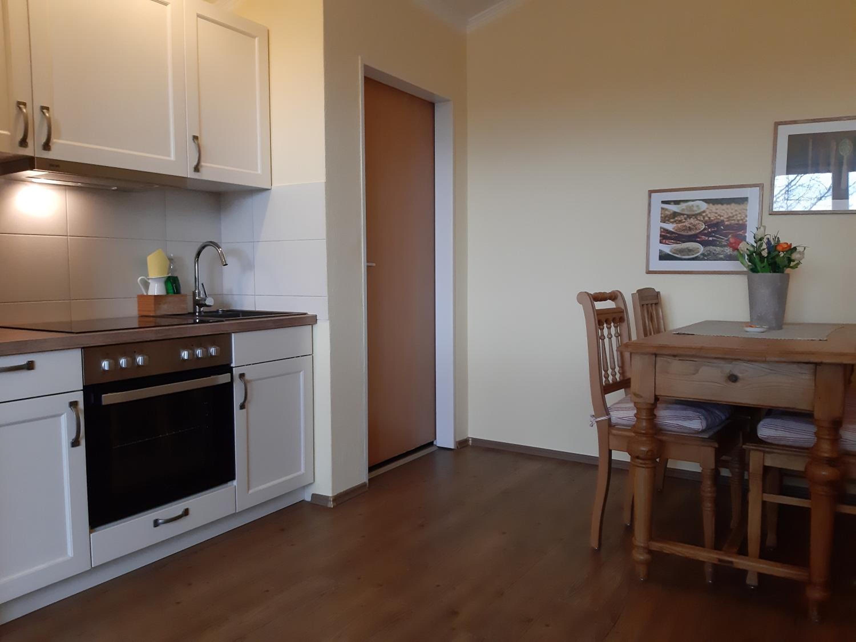 One-Bedroom Apartment photo 3