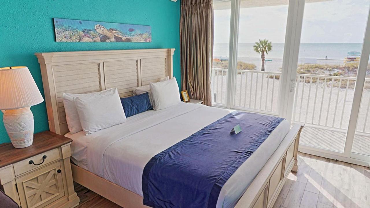 Standard King Ocean View - 211