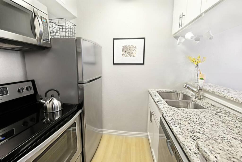 One-Bedroom Apartment - Photo 10