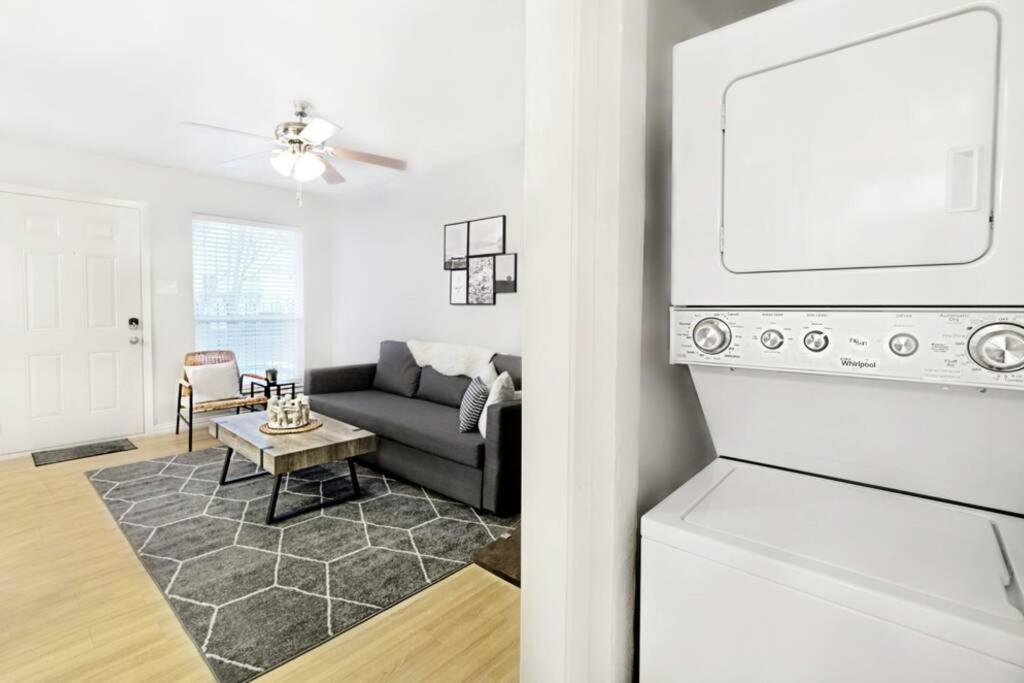 One-Bedroom Apartment - Photo 20