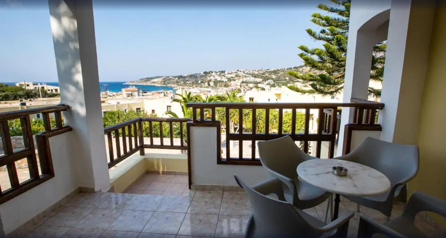 Family Room with Sea View - Photo 4