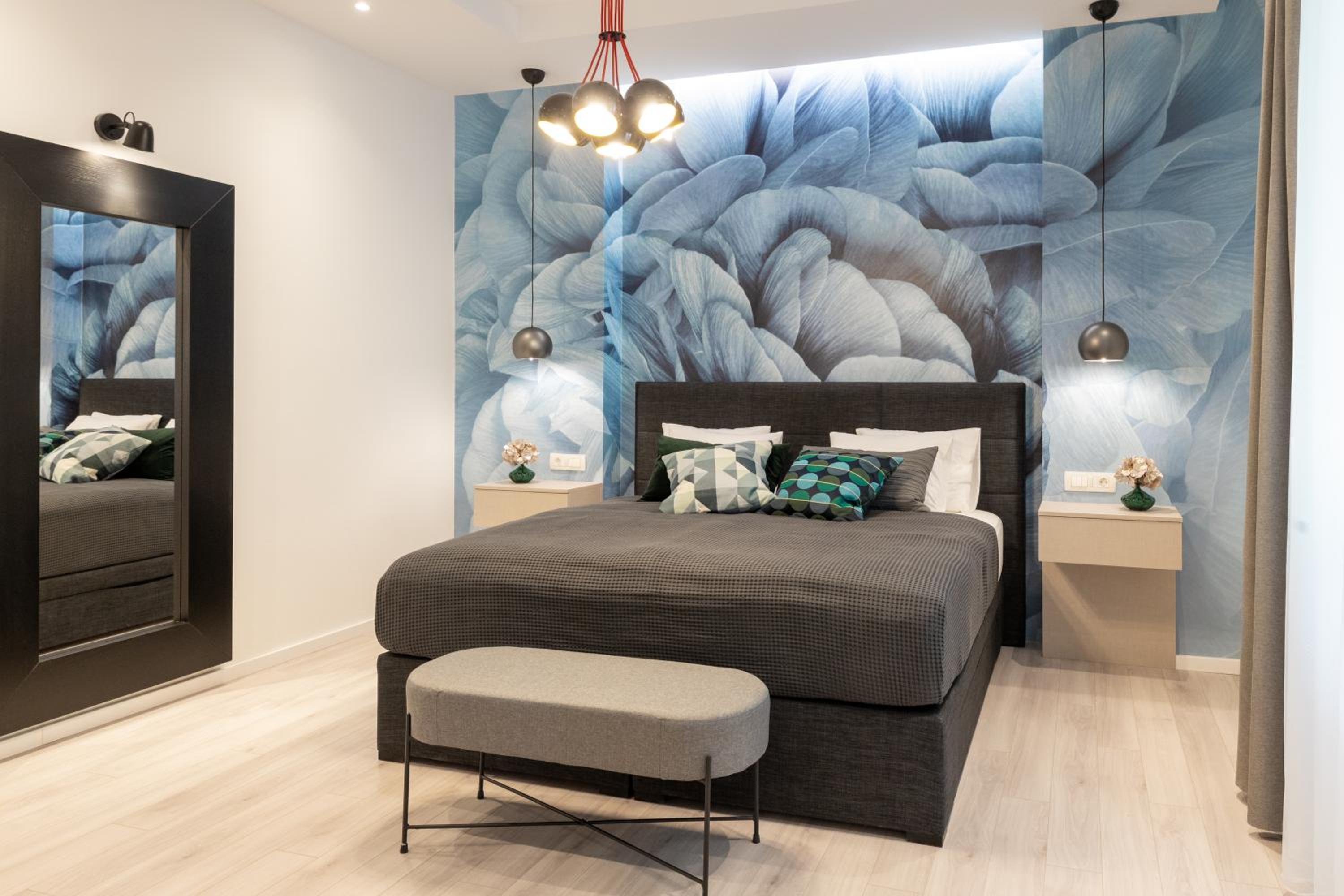 Deluxe King Room photo 1