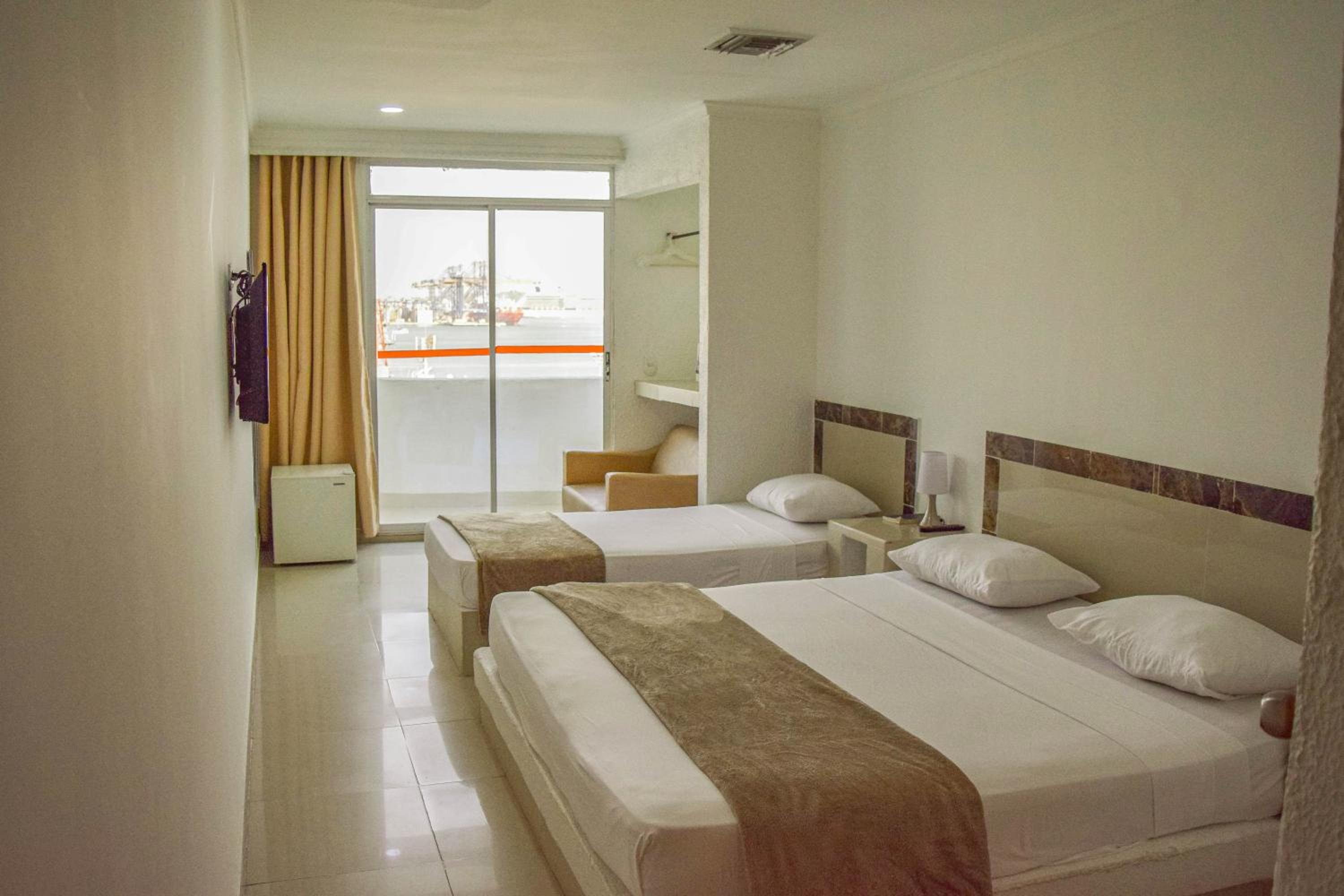 Standard Triple Room - Photo 1