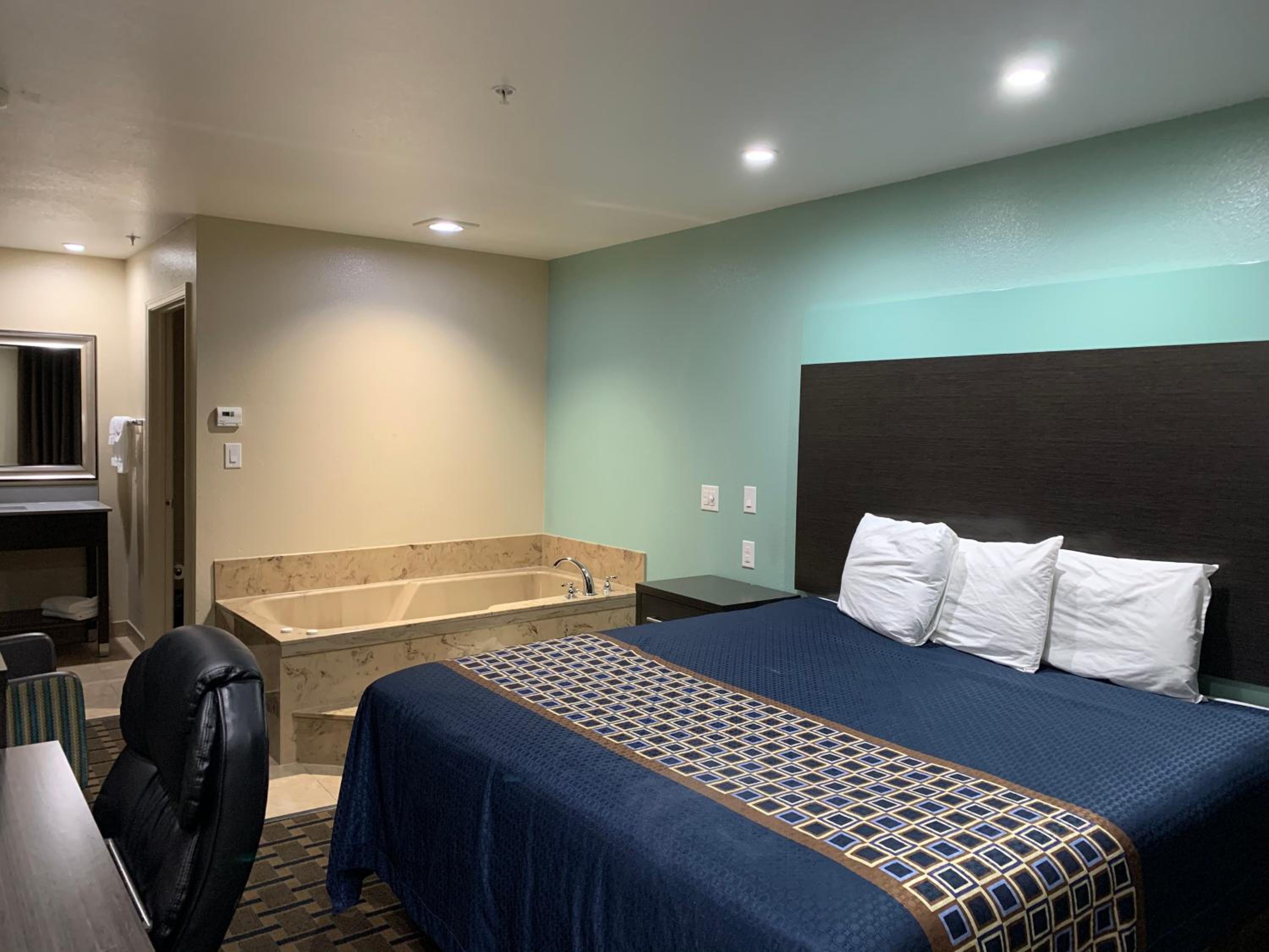 King Room with Spa Bath photo 1