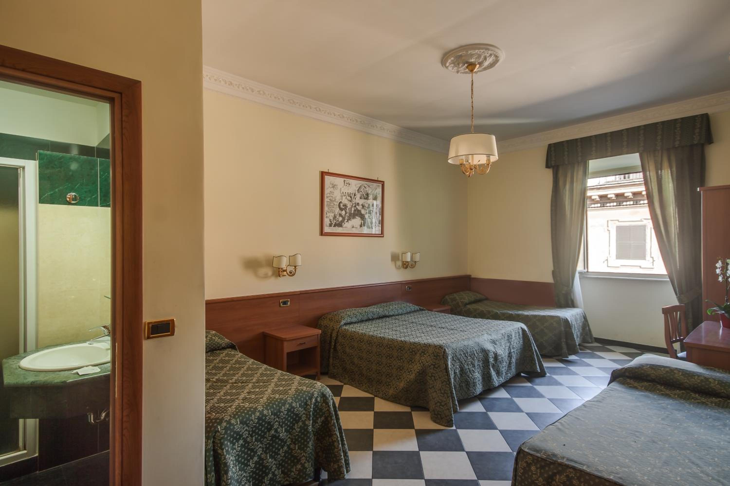 Quintuple Room photo 2