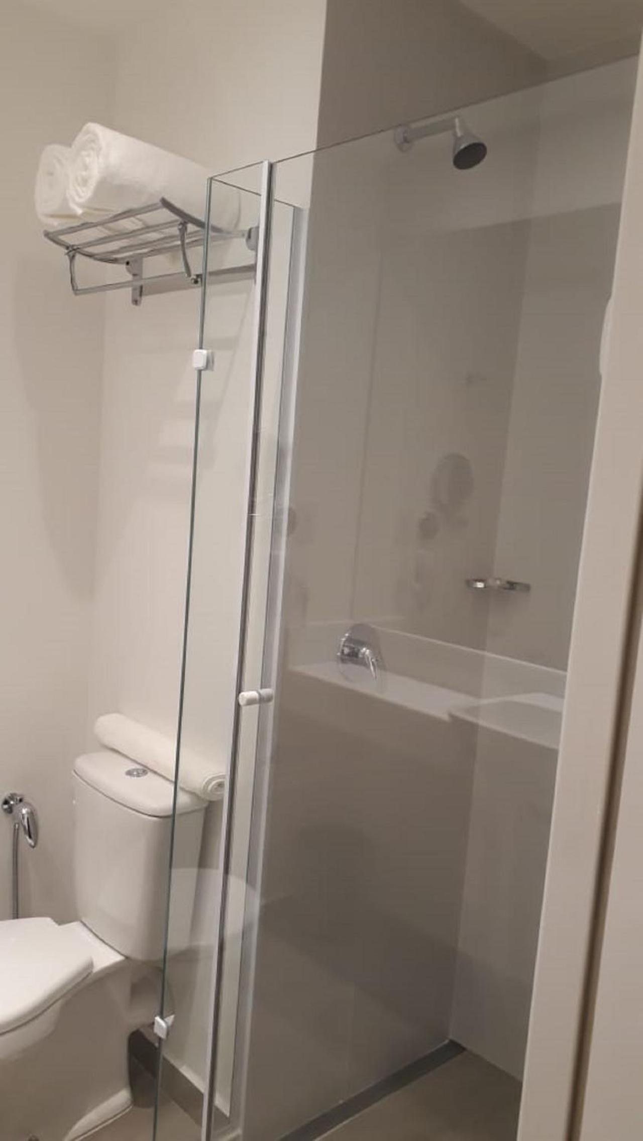 Standard Queen Room - Non-Smoking - Photo 6