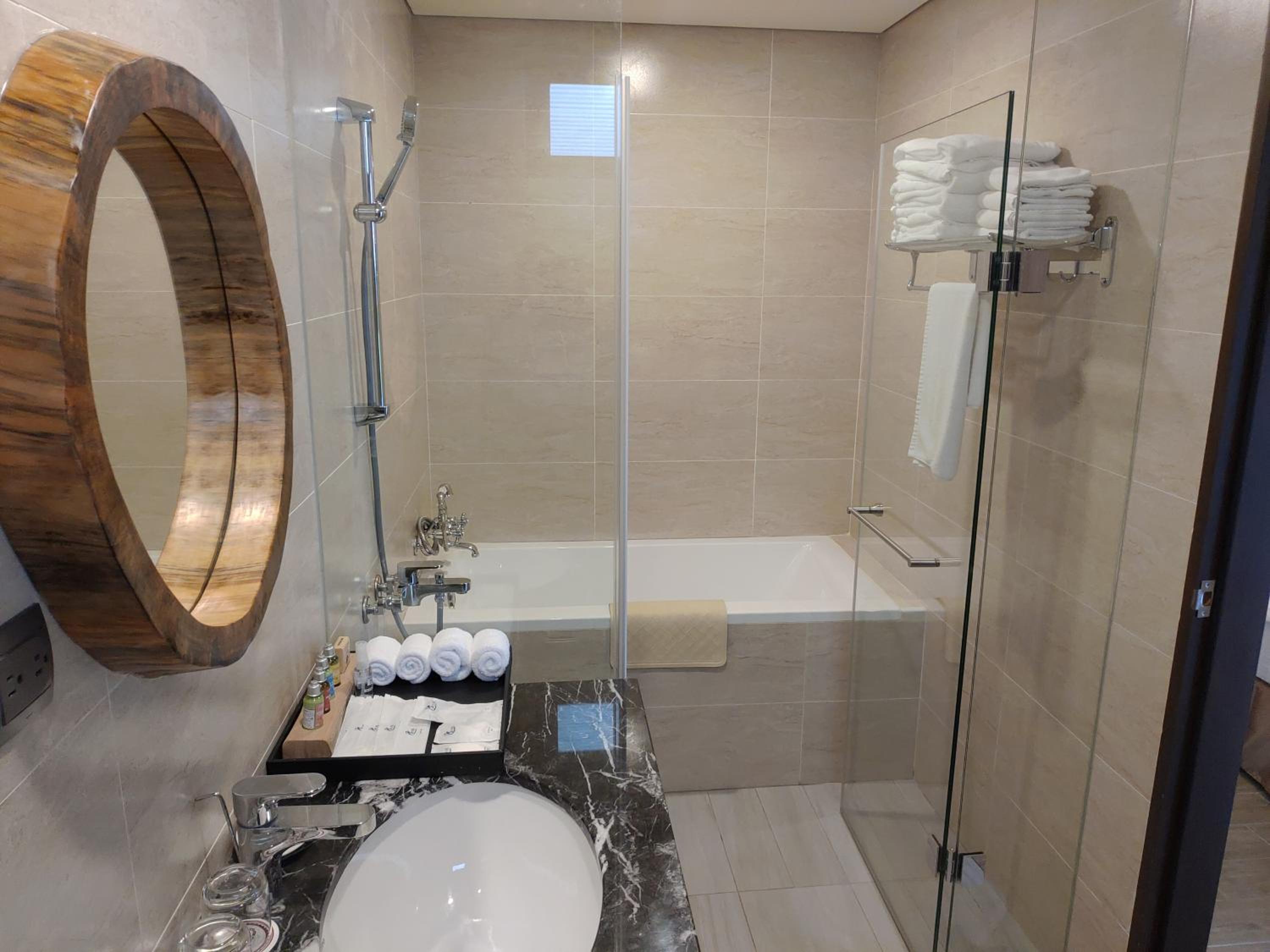 Superior Twin Room with Garden View photo 3