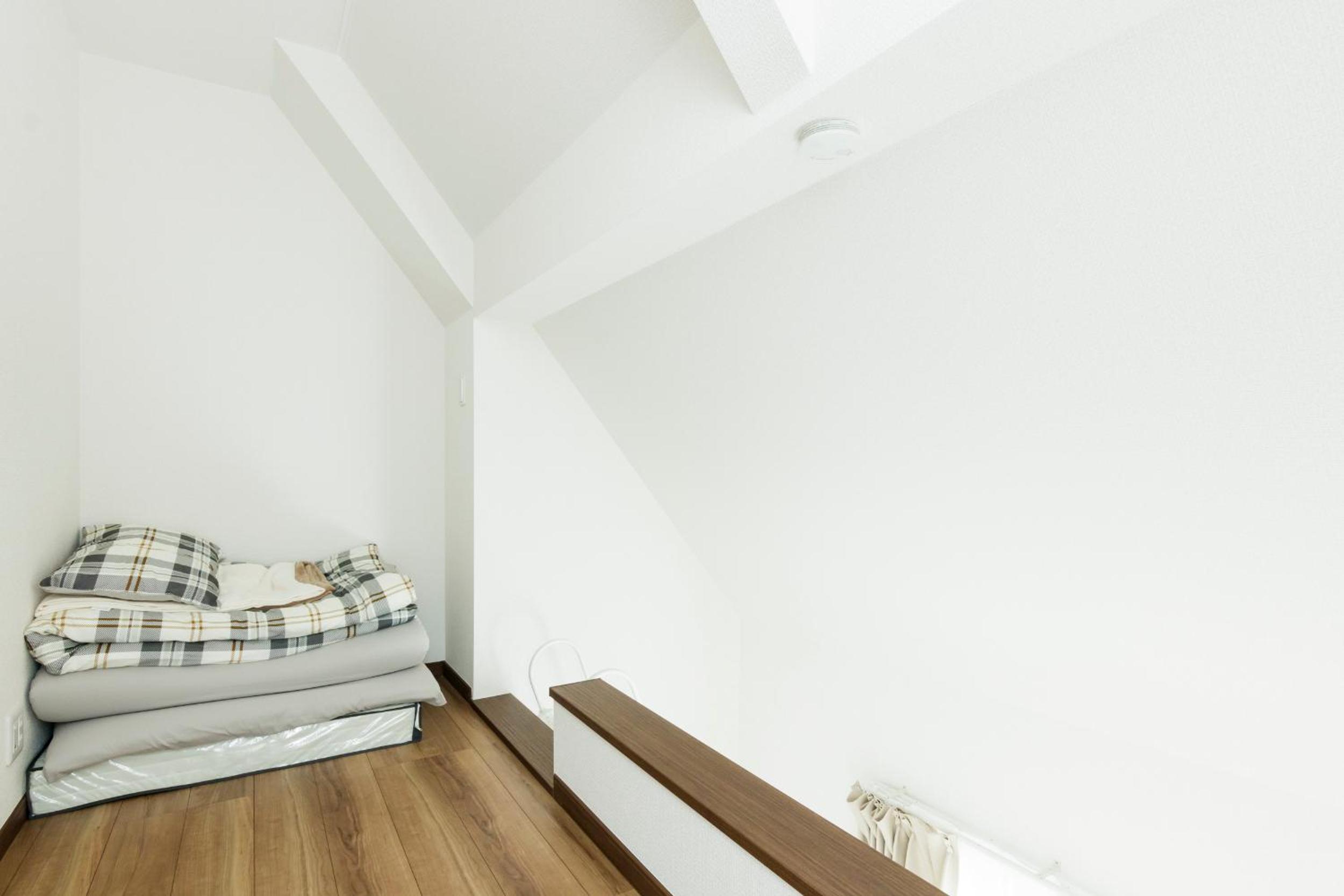 One-Bedroom Apartment photo 3