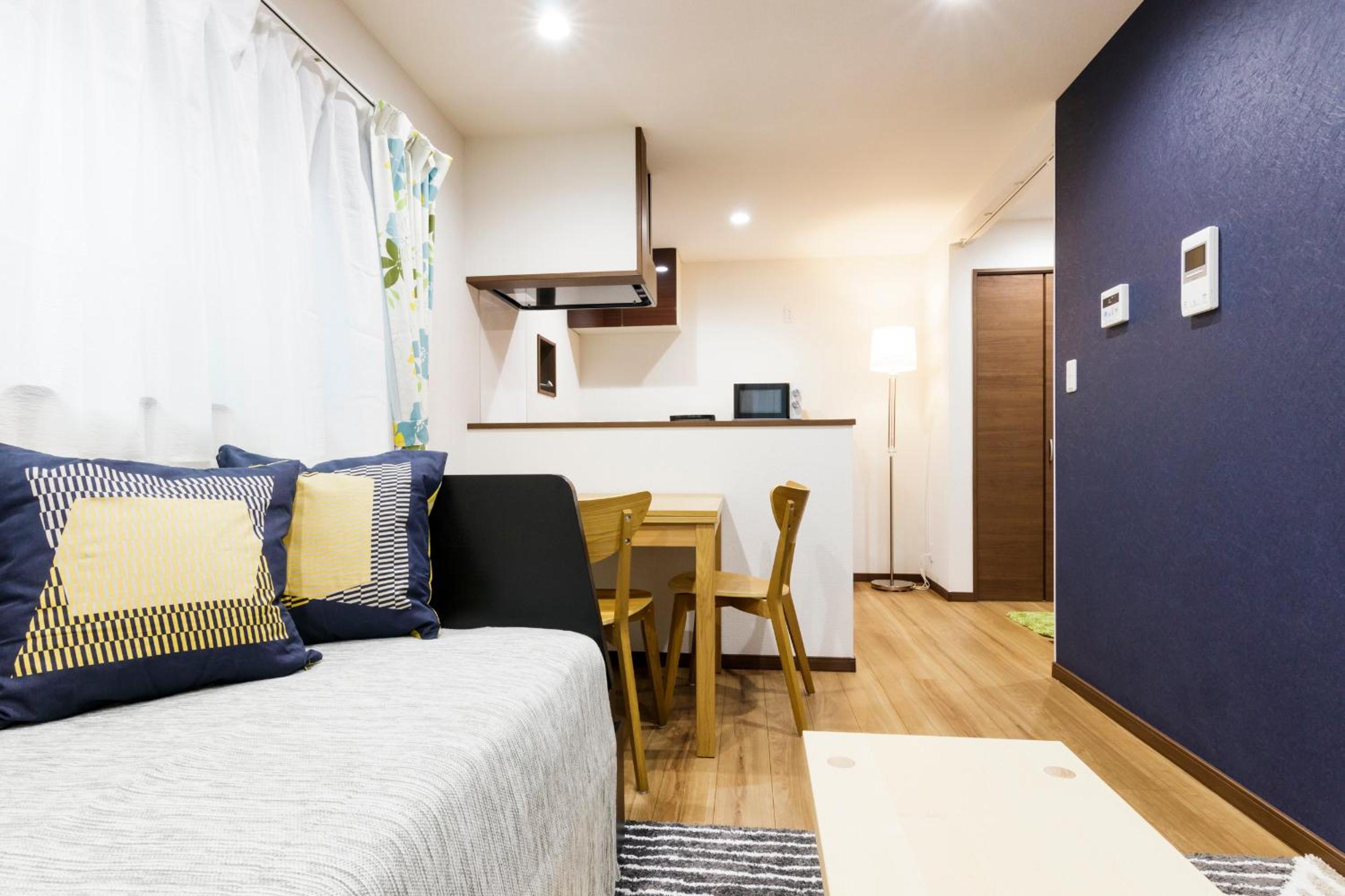 One-Bedroom Apartment photo 1