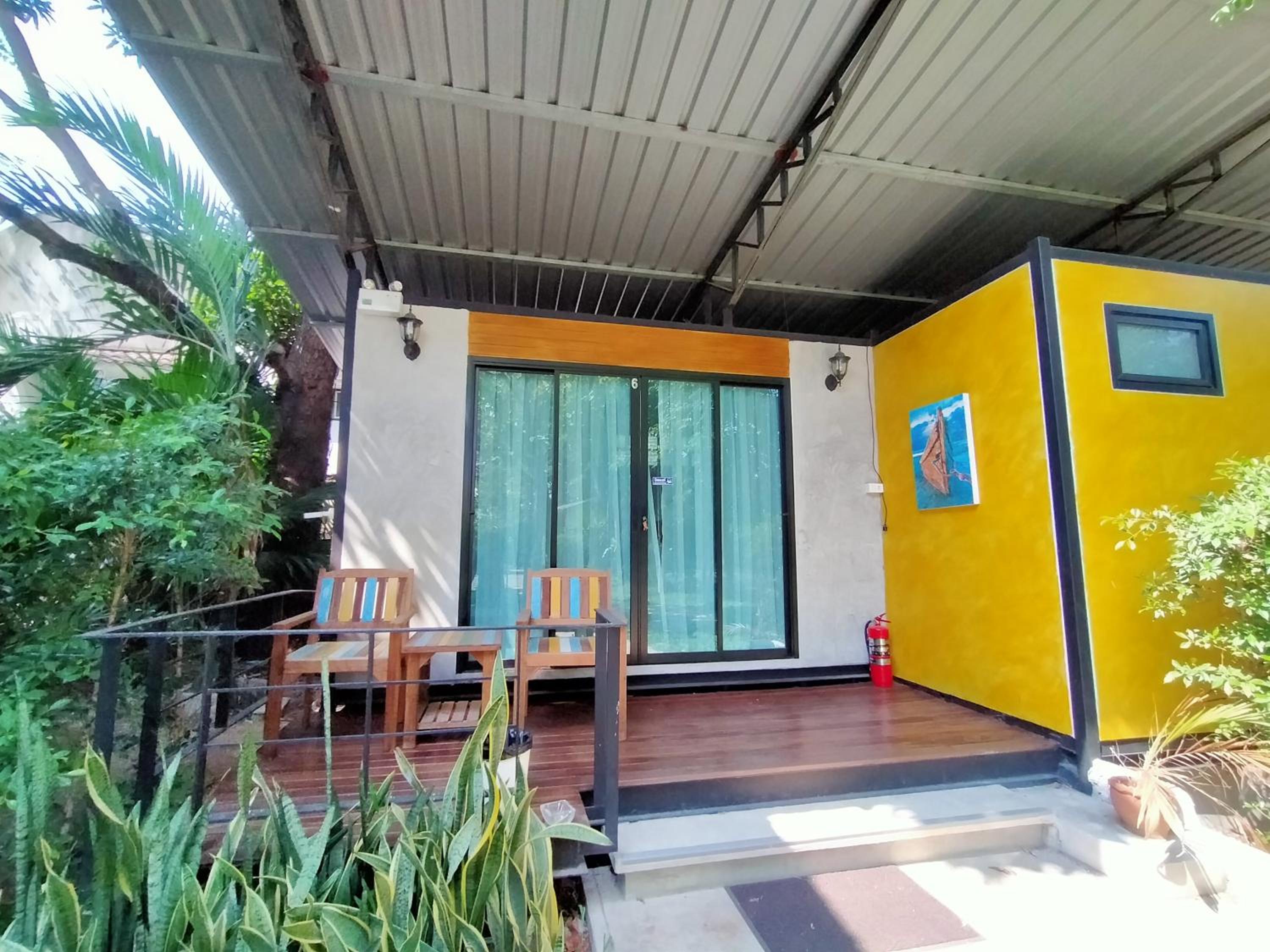 Standard Twin Room with Garden View - Photo 5