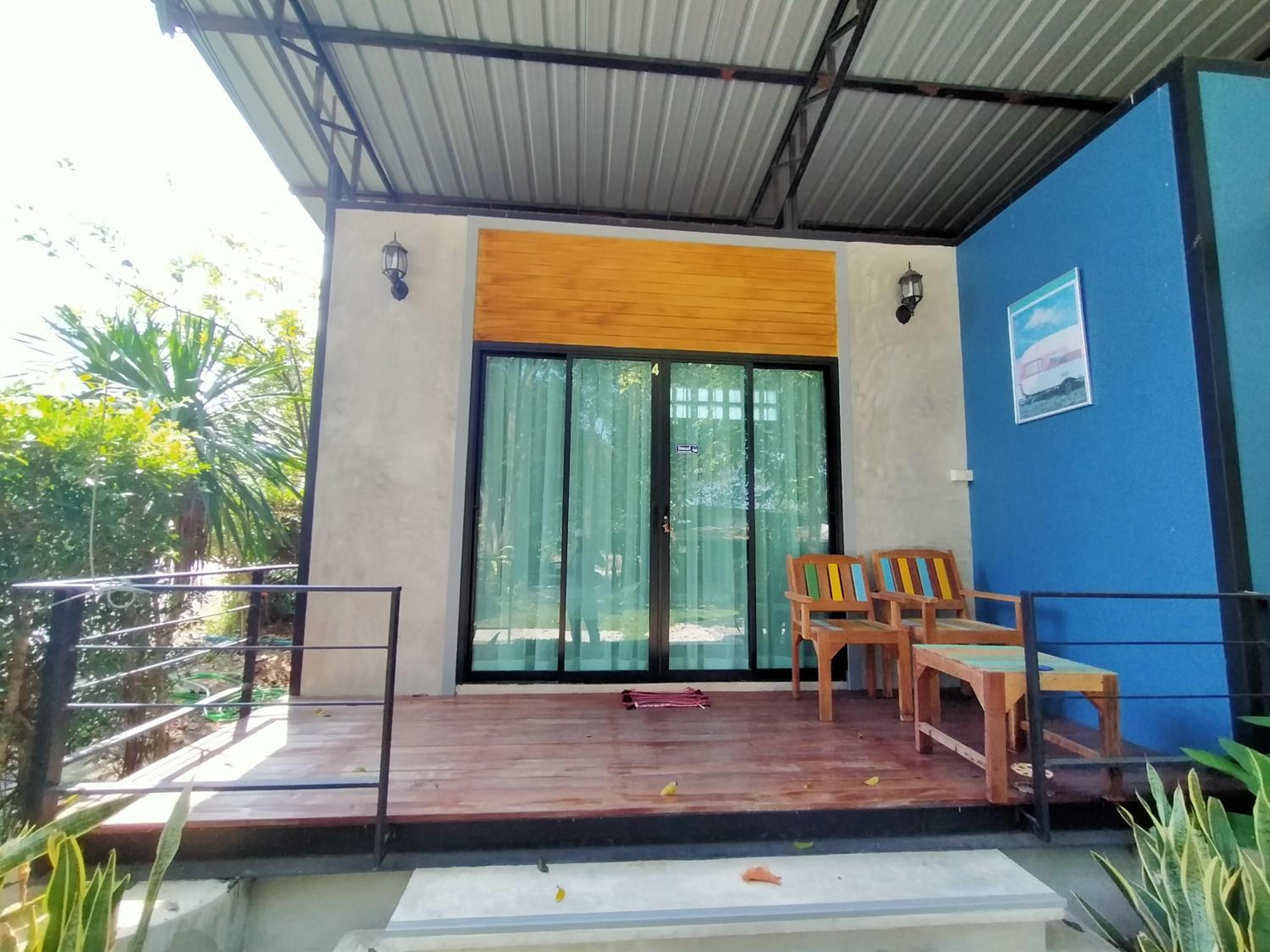 Double Room with Balcony - Photo 21