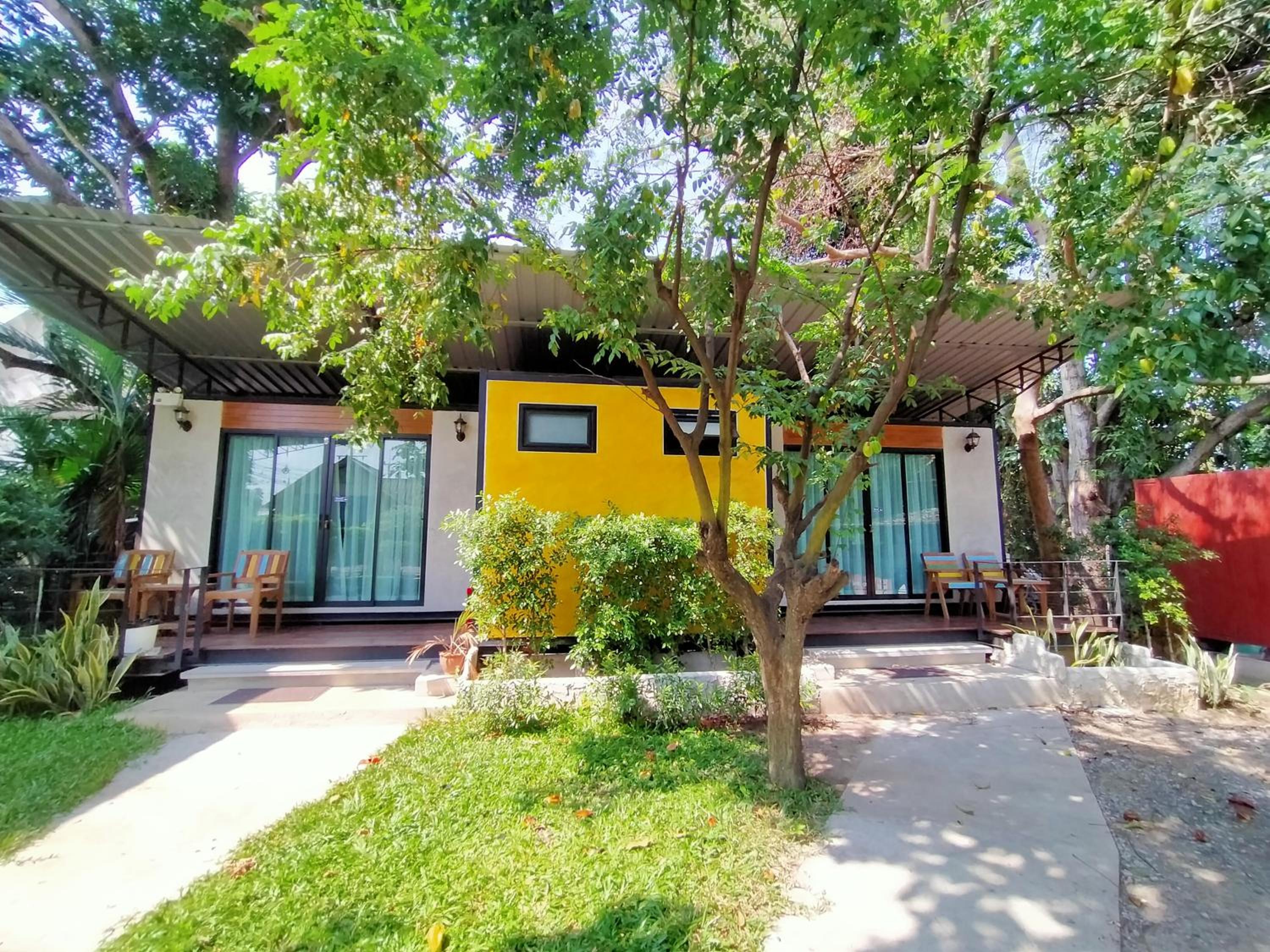 Standard Twin Room with Garden View - Photo 4